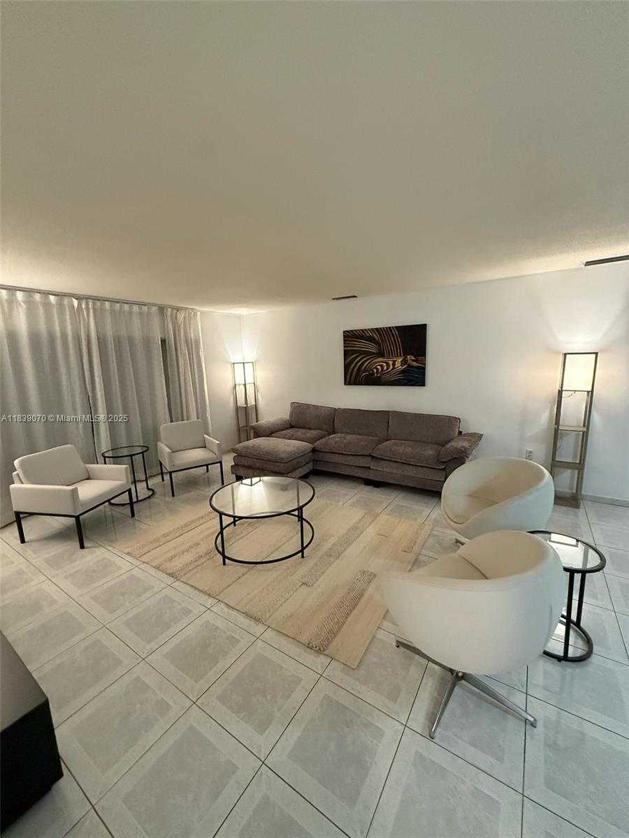 Small Image of 301 186TH ST, Sunny Isles Beach Number 3