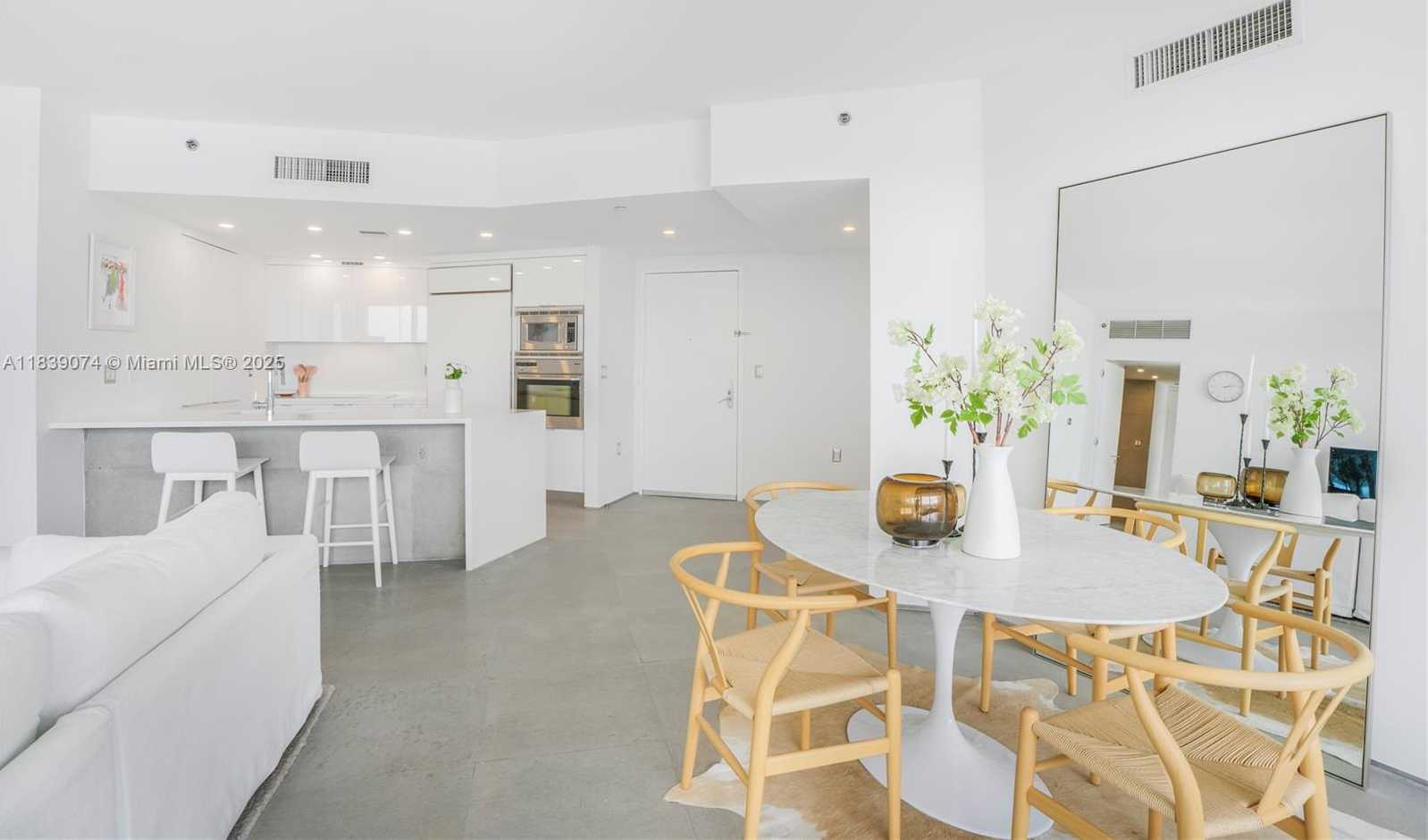 Small Image of 400 ALTON RD #2004, Miami Beach Number 5
