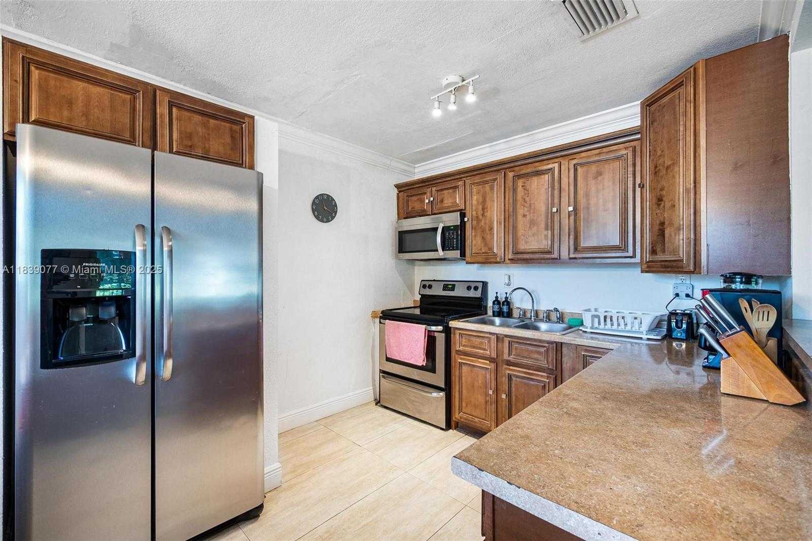 Small Image of 234 NORTH WEST 47TH ST, Miami Number 10