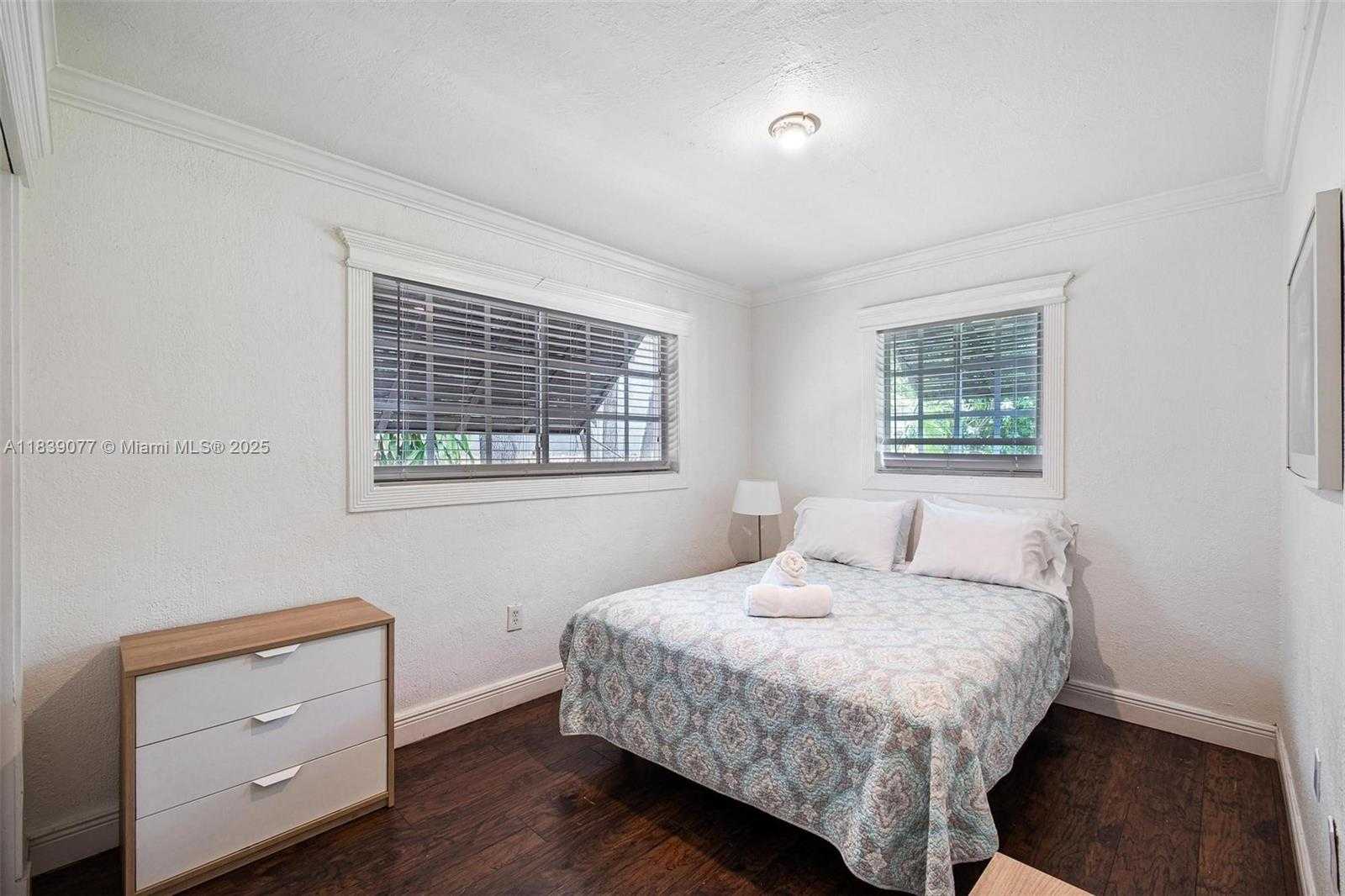 Small Image of 234 NORTH WEST 47TH ST, Miami Number 15