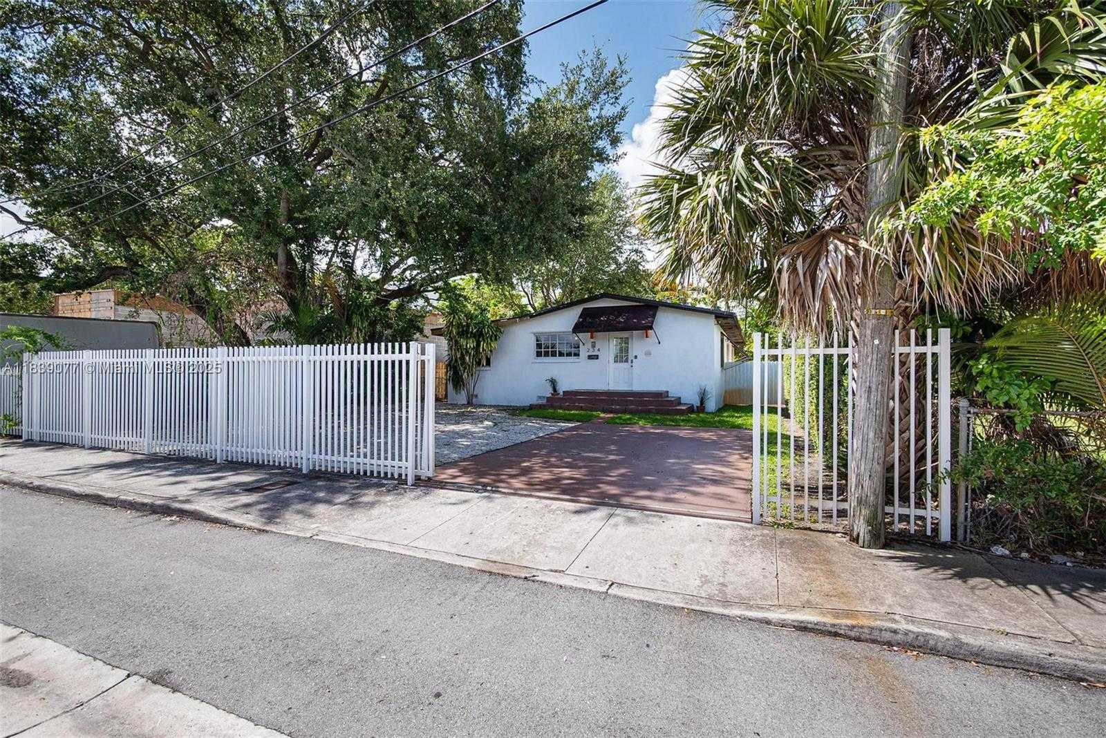 Small Image of 234 NORTH WEST 47TH ST, Miami Number 23