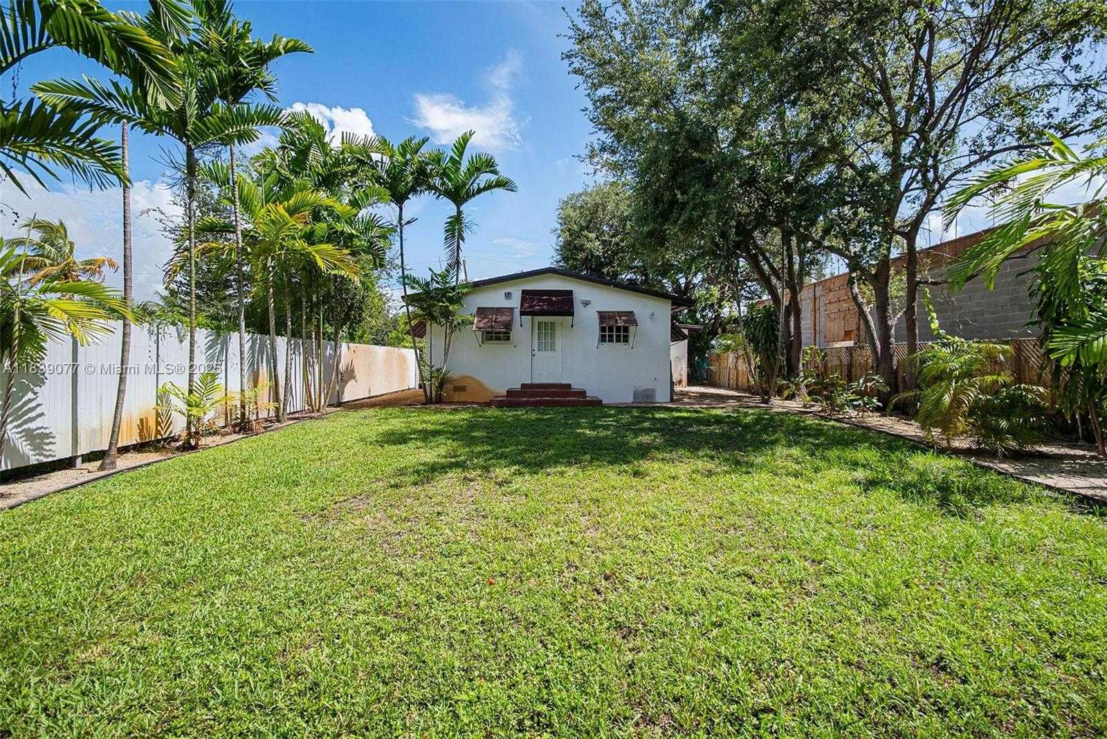 Small Image of 234 NORTH WEST 47TH ST, Miami Number 25