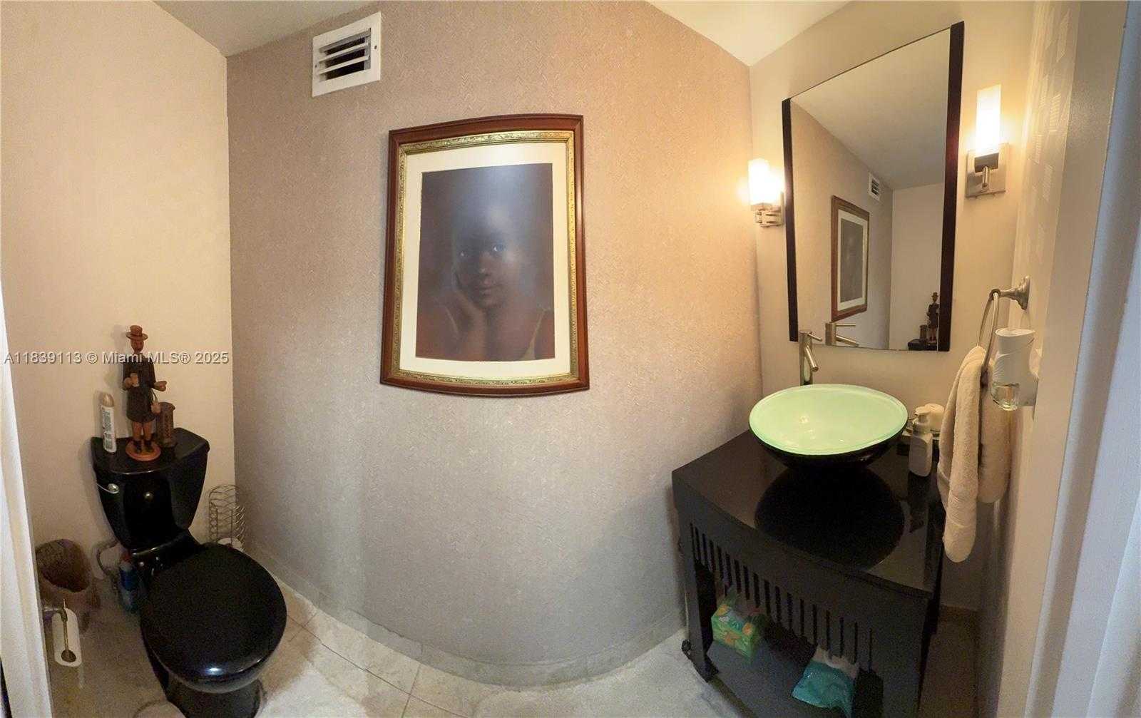 Small Image of 150 SOUTH EAST 25TH RD #10E, Miami Number 11