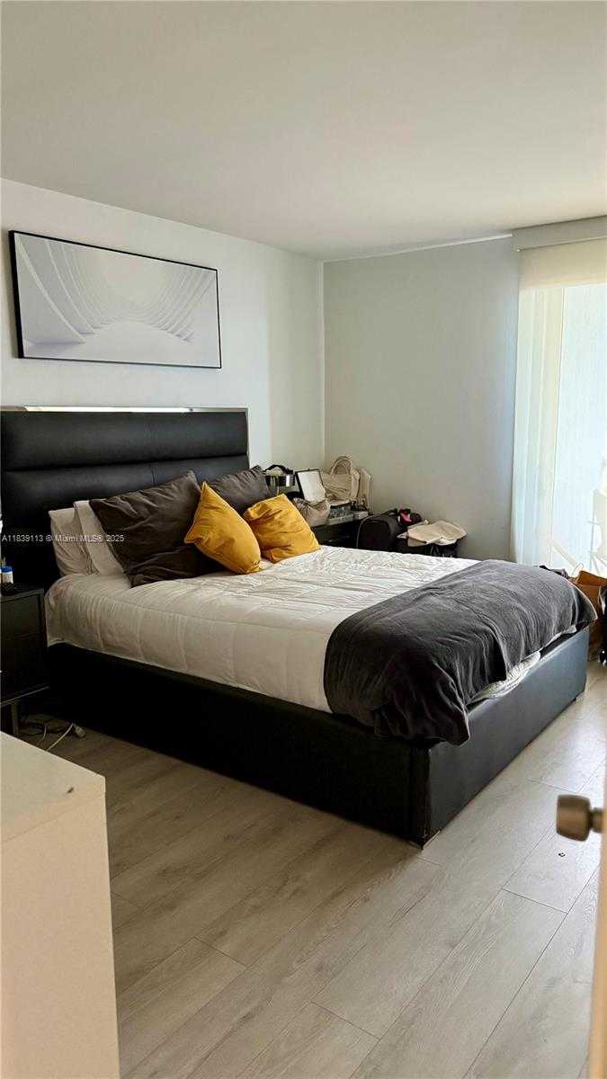 Small Image of 150 SOUTH EAST 25TH RD #10E, Miami Number 13