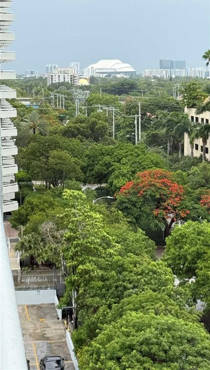 Small Image of 150 SOUTH EAST 25TH RD #10E, Miami Number 5