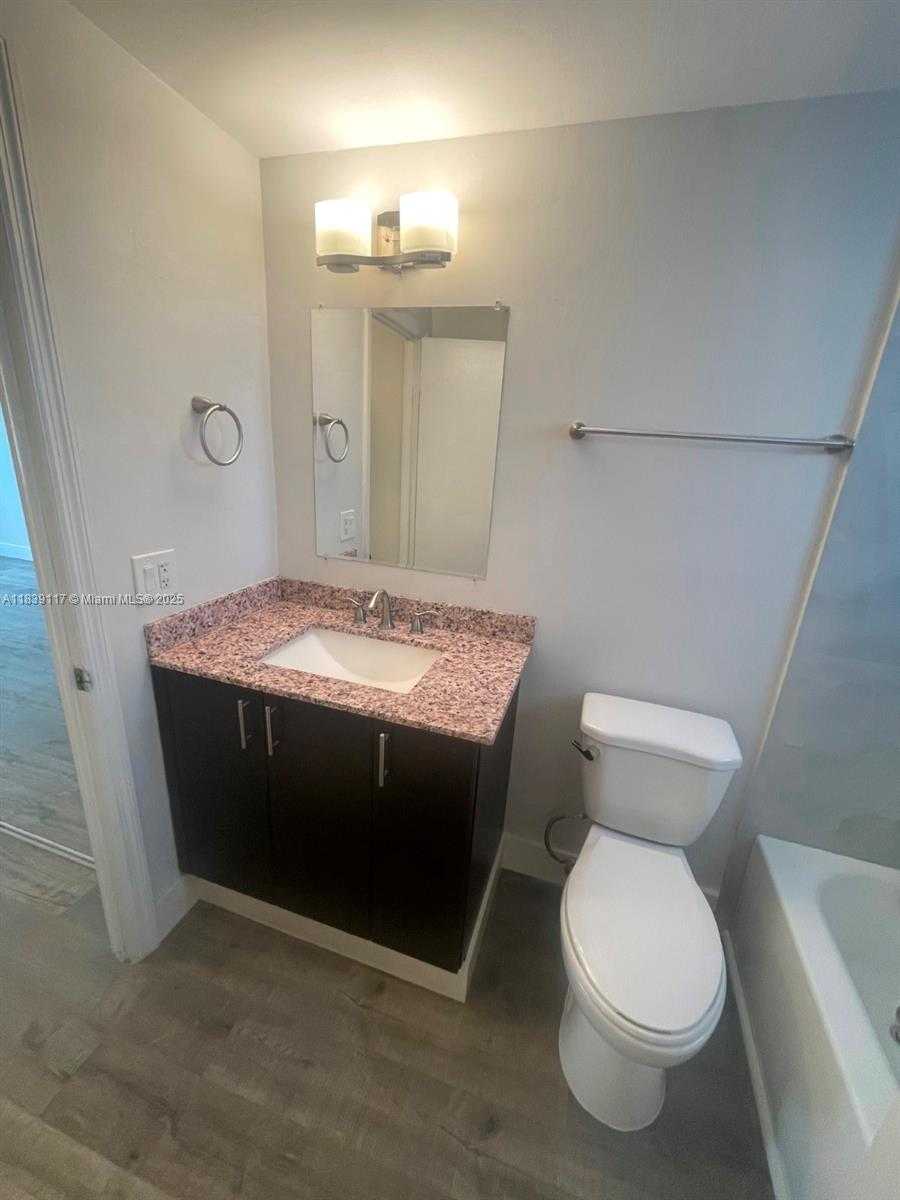 Small Image of 7865 CAMINO REAL #L-420, Miami Number 10