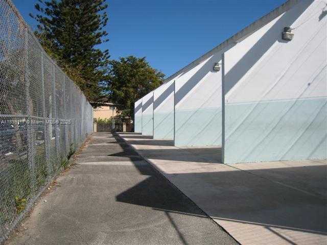 Small Image of 7865 CAMINO REAL #L-420, Miami Number 16
