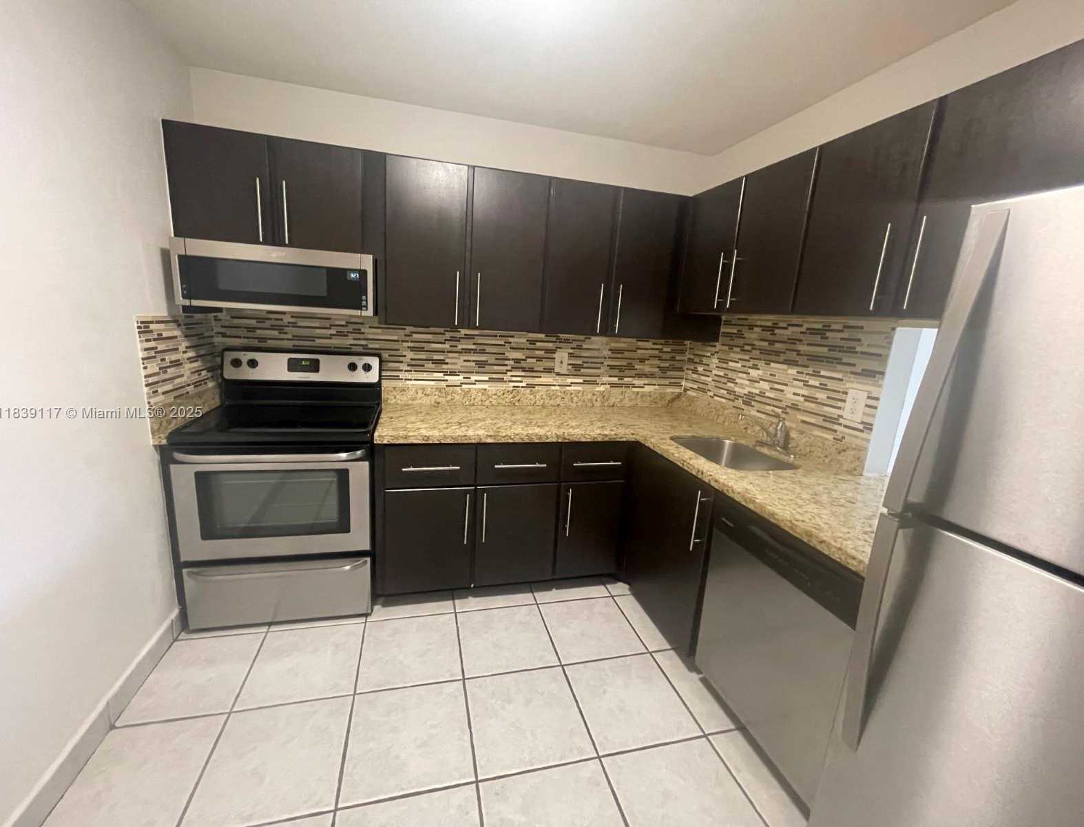 Small Image of 7865 CAMINO REAL #L-420, Miami Number 3