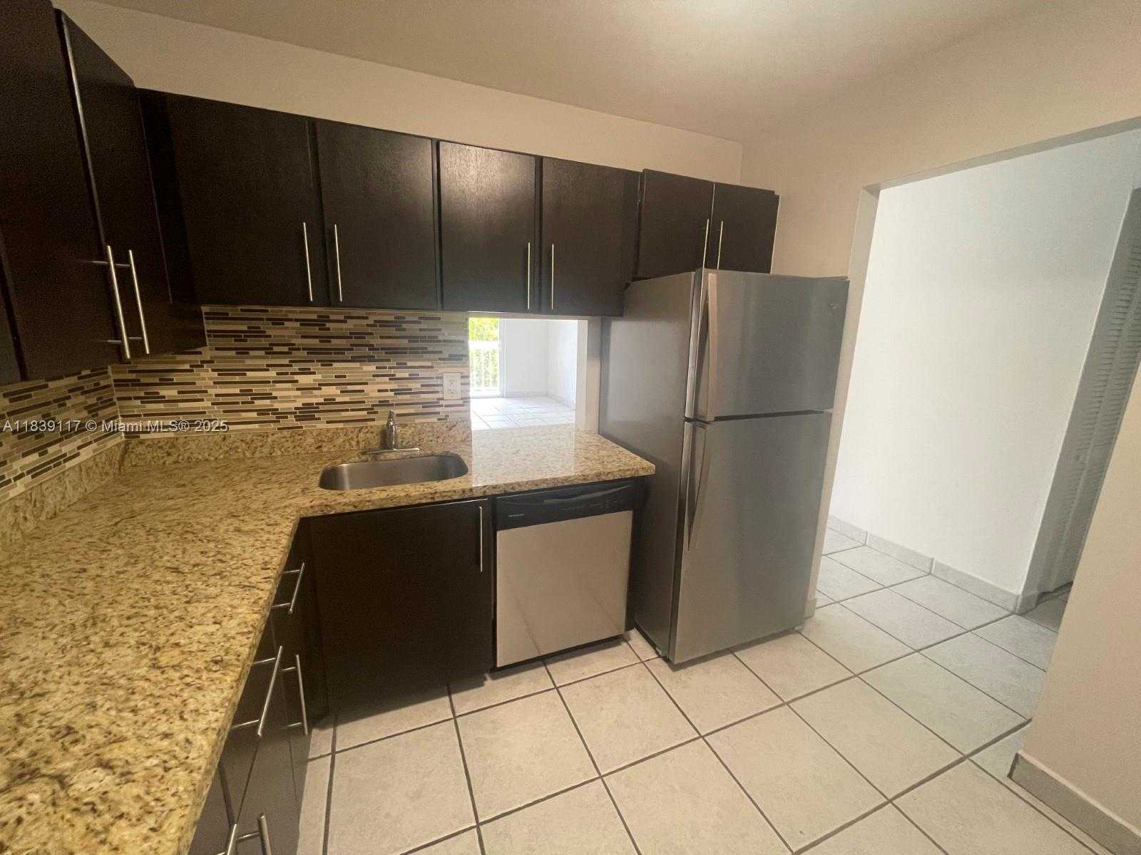 Small Image of 7865 CAMINO REAL #L-420, Miami Number 4