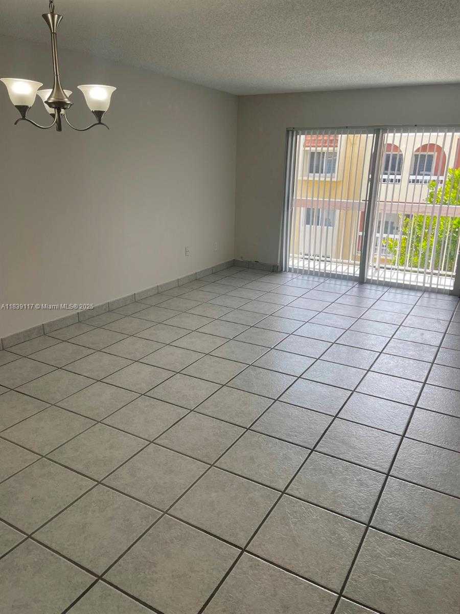 Small Image of 7865 CAMINO REAL #L-420, Miami Number 5