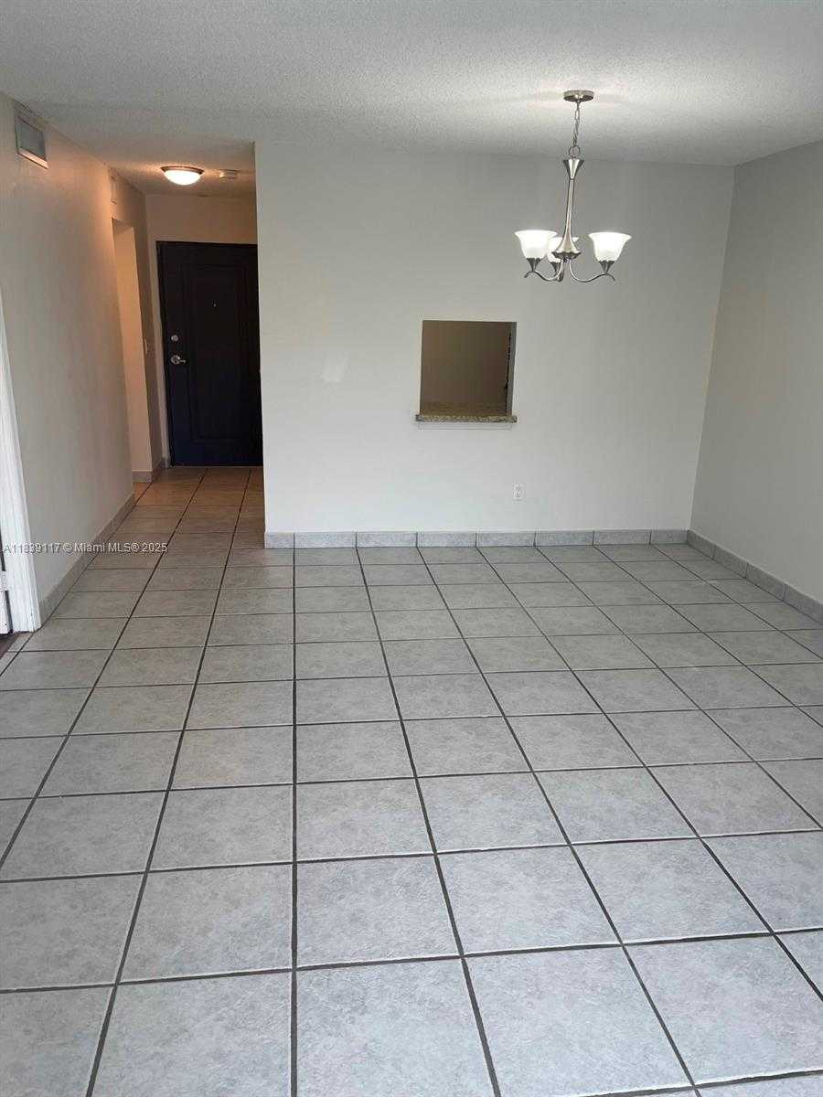 Small Image of 7865 CAMINO REAL #L-420, Miami Number 6