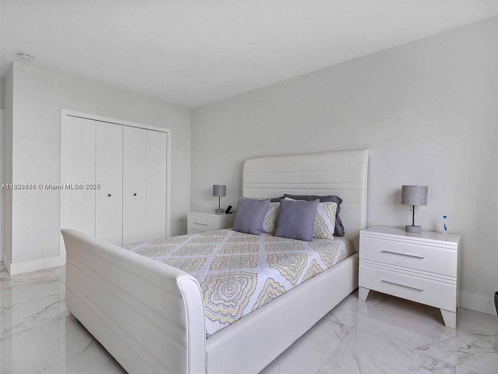 Small Image of 400 KINGS POINT DR #616, Sunny Isles Beach Number 10