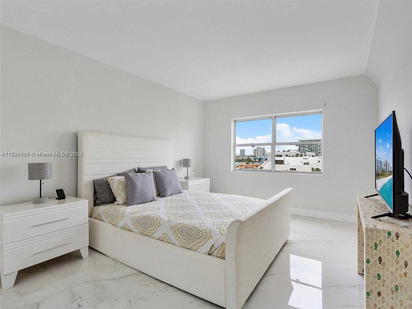 Small Image of 400 KINGS POINT DR #616, Sunny Isles Beach Number 11