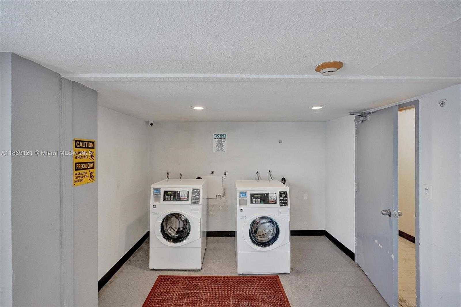 Small Image of 400 KINGS POINT DR #616, Sunny Isles Beach Number 15