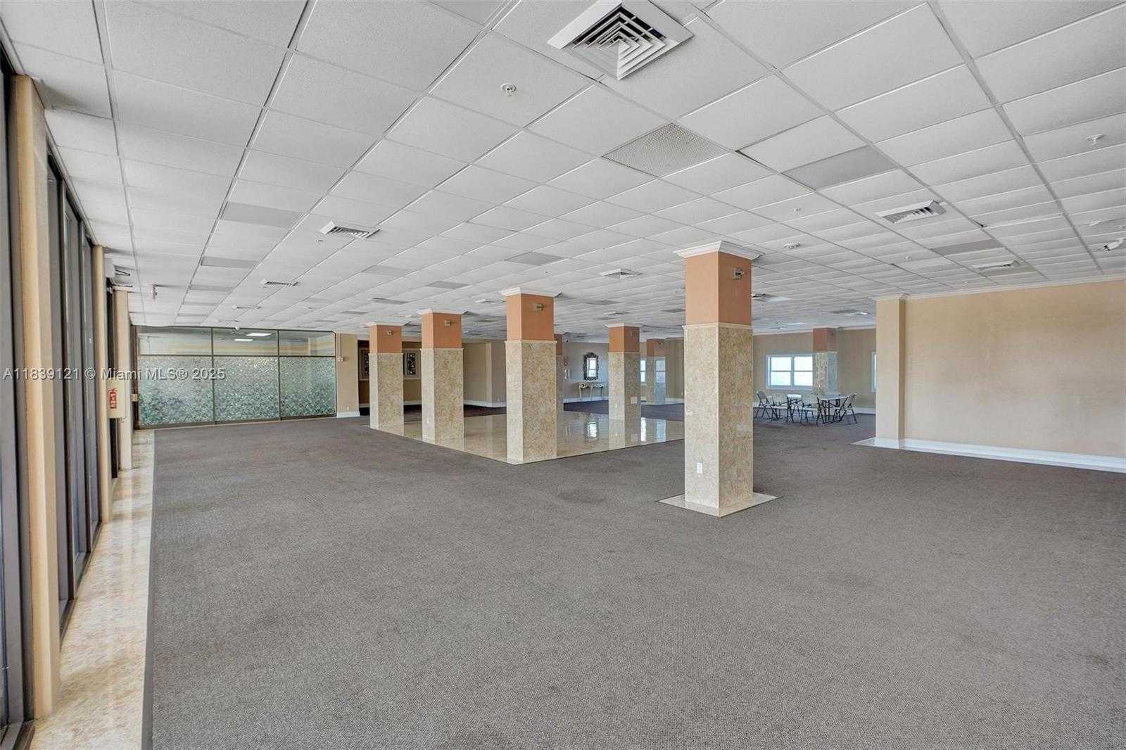 Small Image of 400 KINGS POINT DR #616, Sunny Isles Beach Number 16