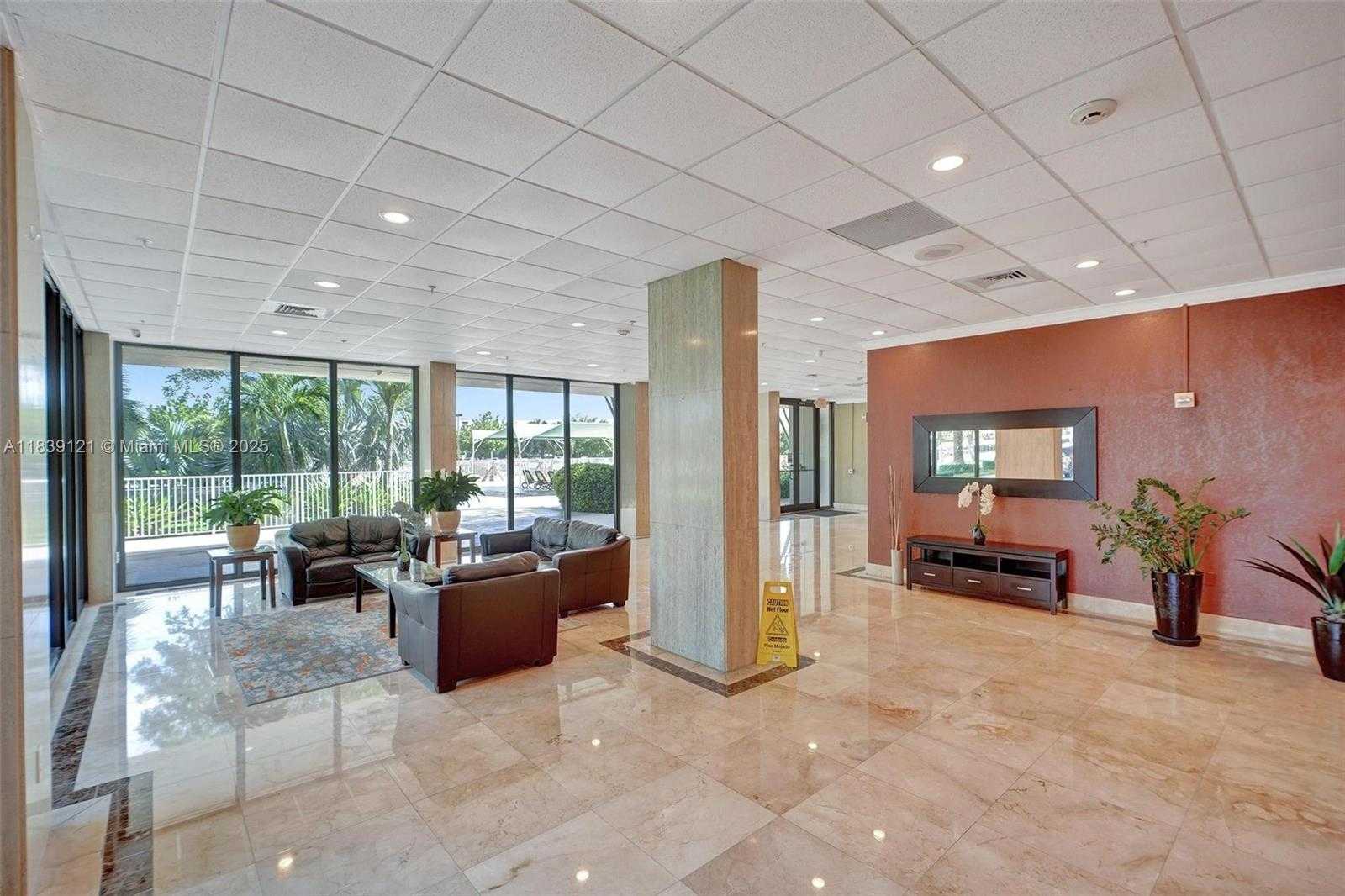 Small Image of 400 KINGS POINT DR #616, Sunny Isles Beach Number 23