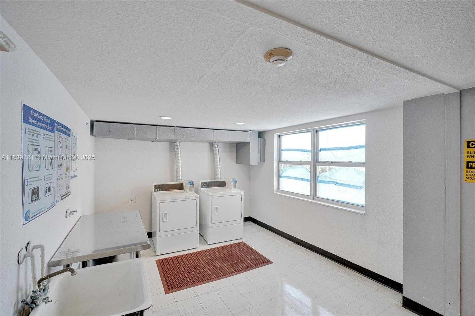 Small Image of 400 KINGS POINT DR #616, Sunny Isles Beach Number 27