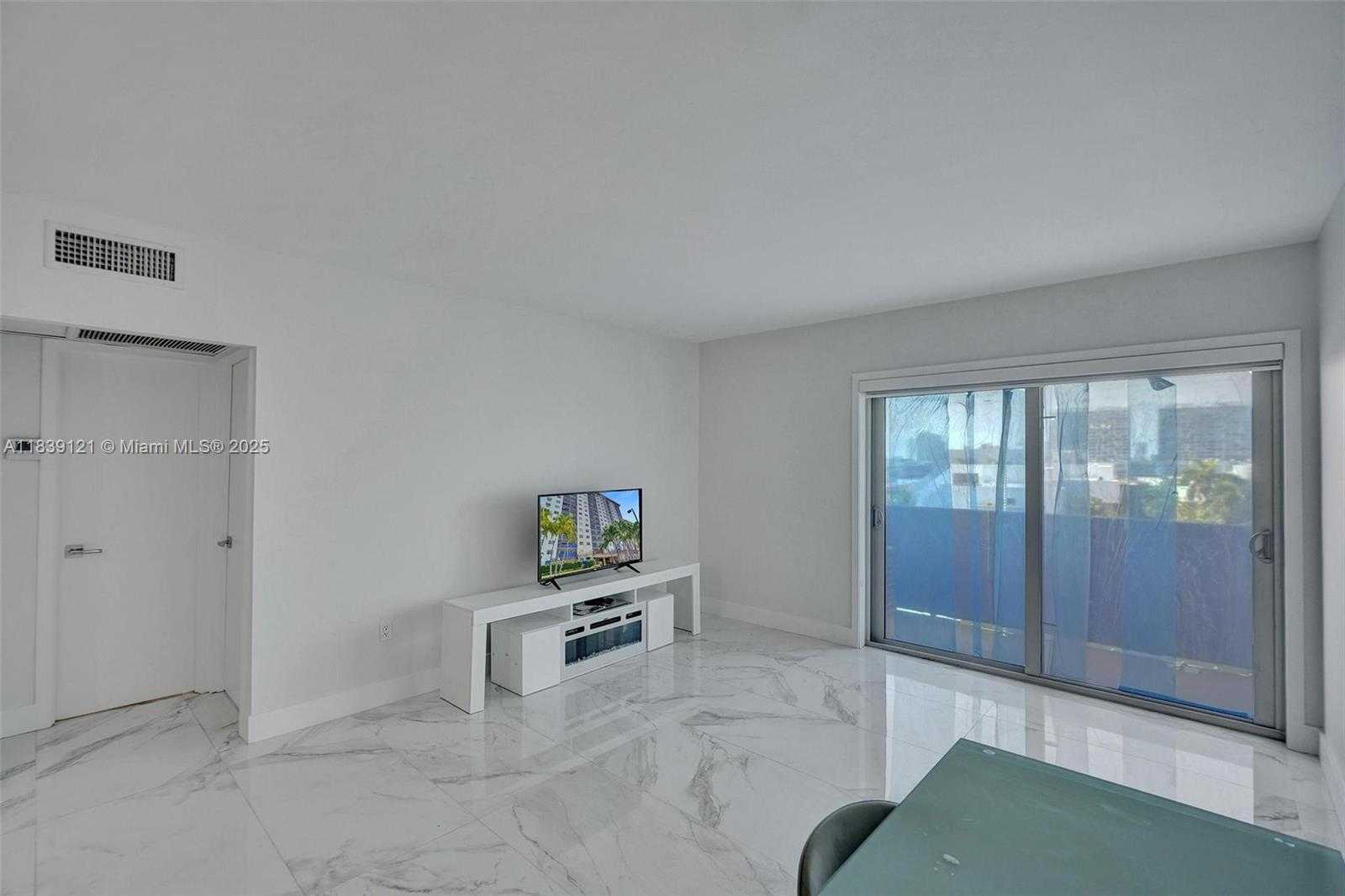 Small Image of 400 KINGS POINT DR #616, Sunny Isles Beach Number 7