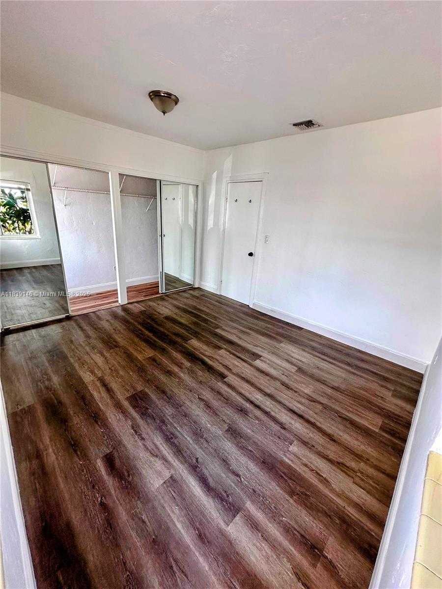Small Image of 9065 HARDING AVE #D2, Surfside Number 10