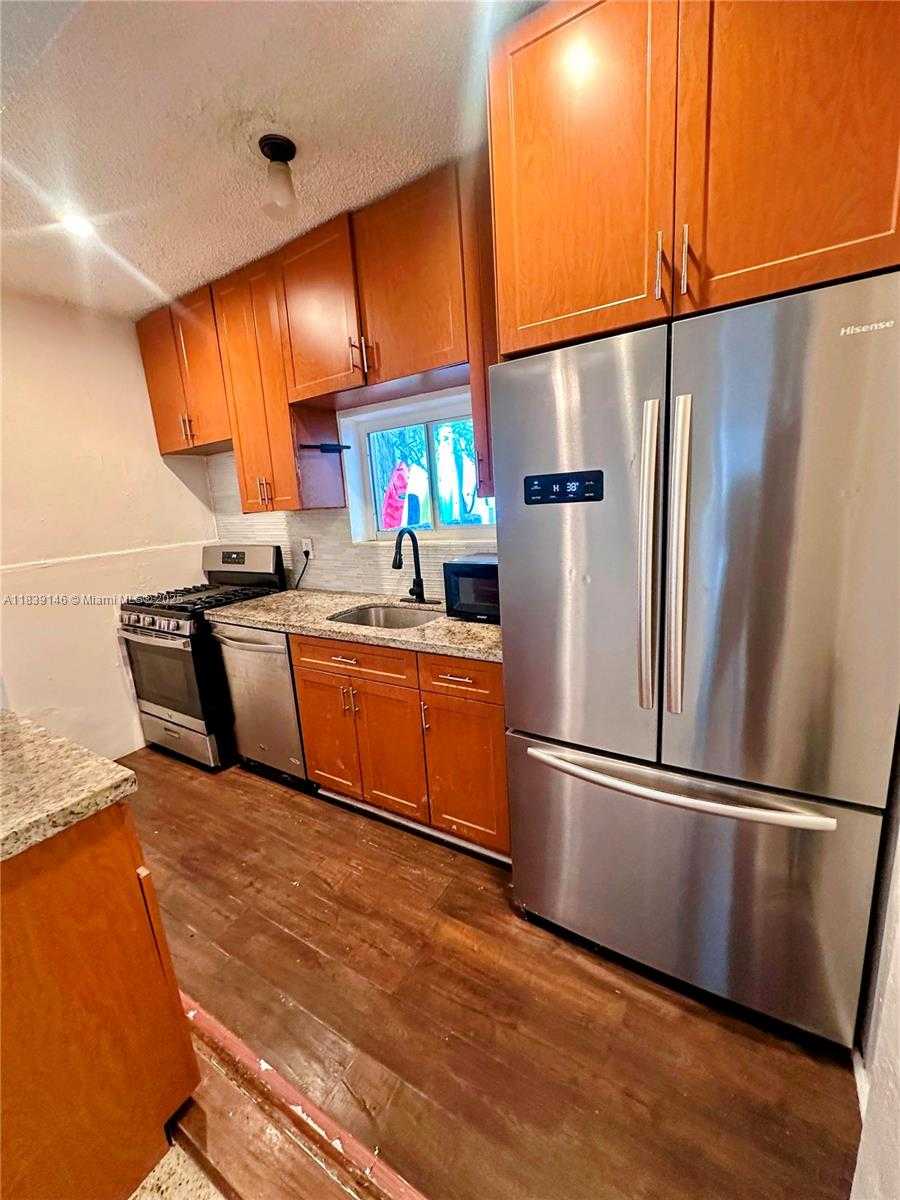 Small Image of 9065 HARDING AVE #D2, Surfside Number 16