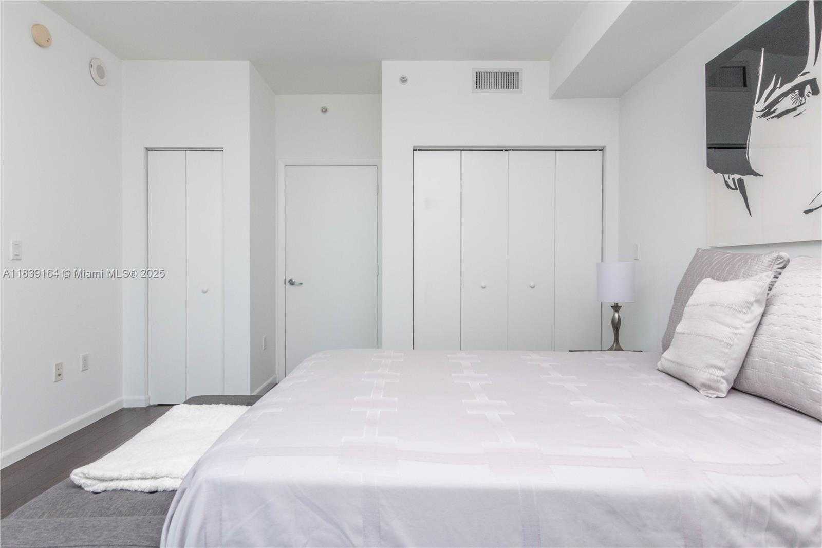 Small Image of 90 SOUTH WEST 3RD ST #2905, Miami Number 11