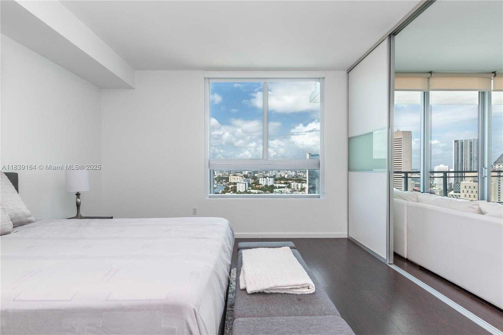Small Image of 90 SOUTH WEST 3RD ST #2905, Miami Number 12