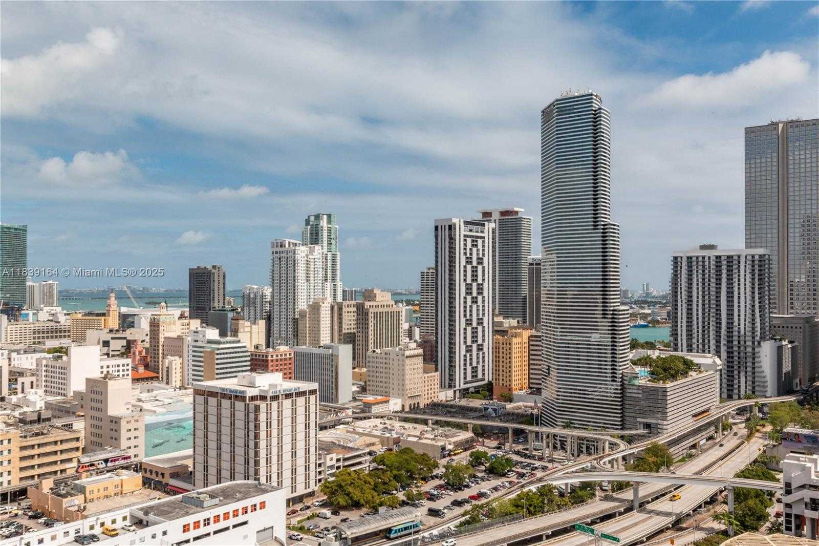 Small Image of 90 SOUTH WEST 3RD ST #2905, Miami Number 15