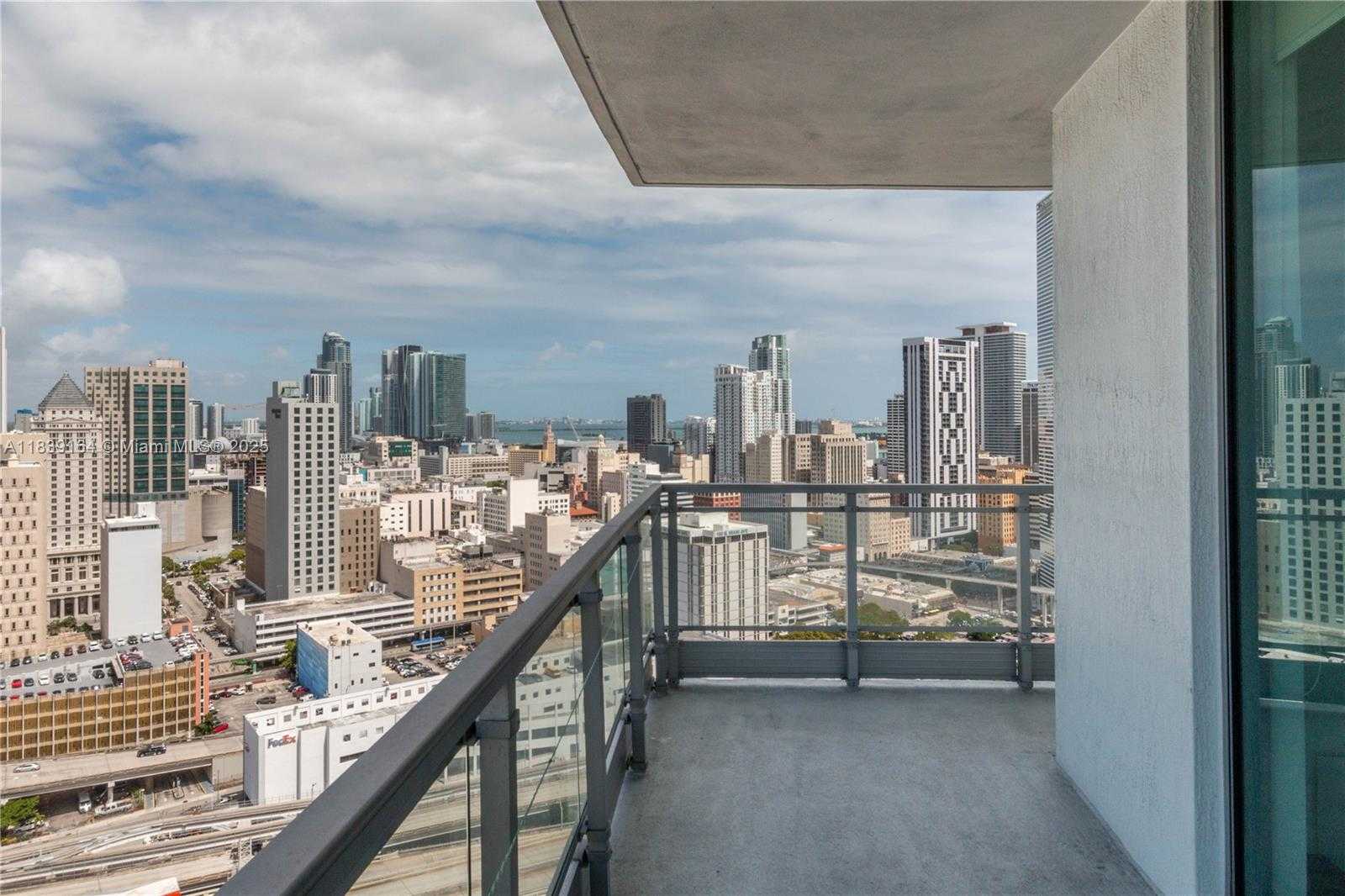 Small Image of 90 SOUTH WEST 3RD ST #2905, Miami Number 16