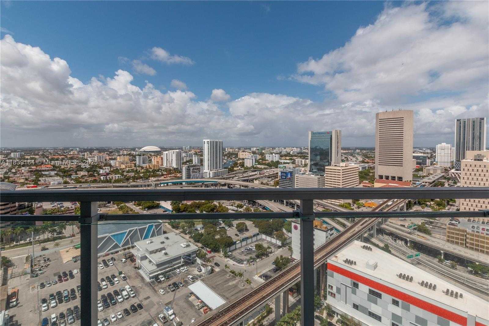 Small Image of 90 SOUTH WEST 3RD ST #2905, Miami Number 22