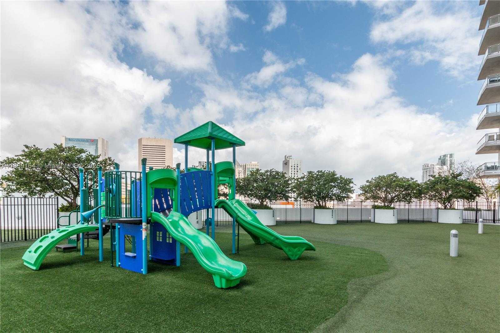 Small Image of 90 SOUTH WEST 3RD ST #2905, Miami Number 30