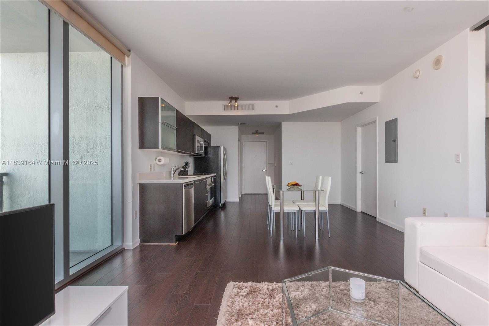 Small Image of 90 SOUTH WEST 3RD ST #2905, Miami Number 5