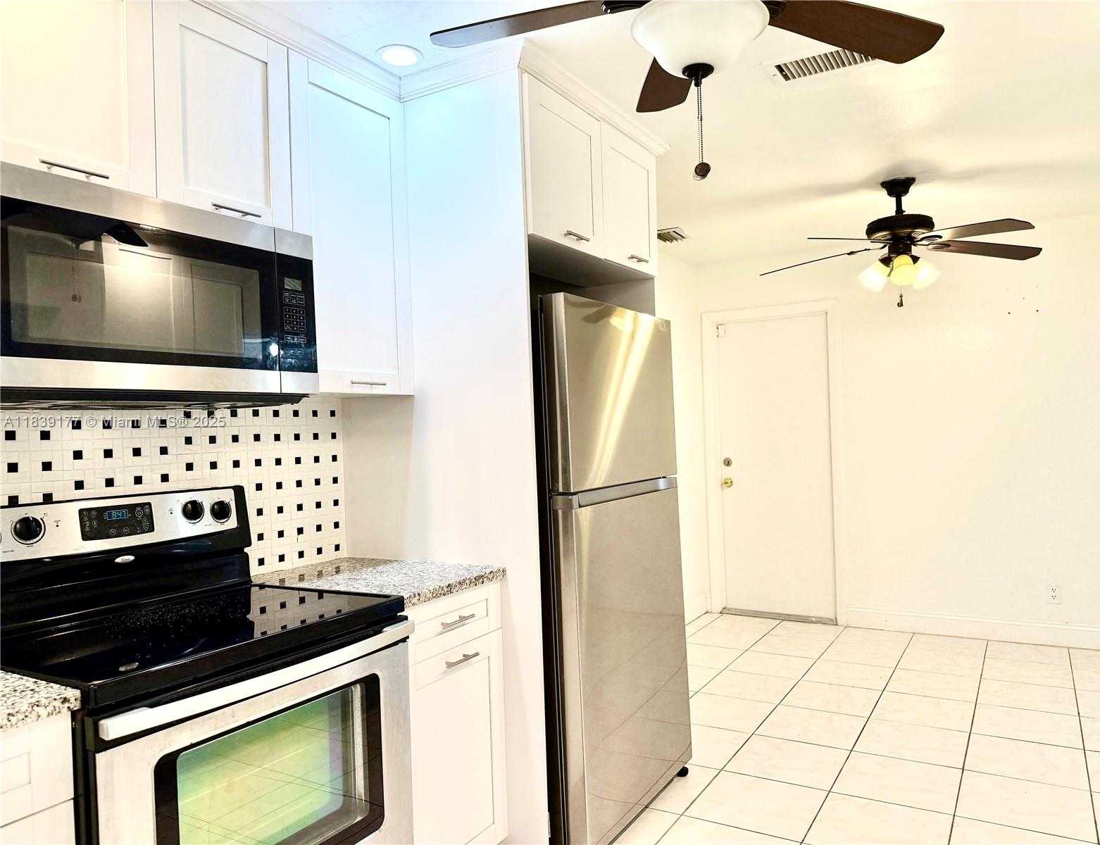 Small Image of 7215 NORTH WEST 8TH ST, Margate Number 13