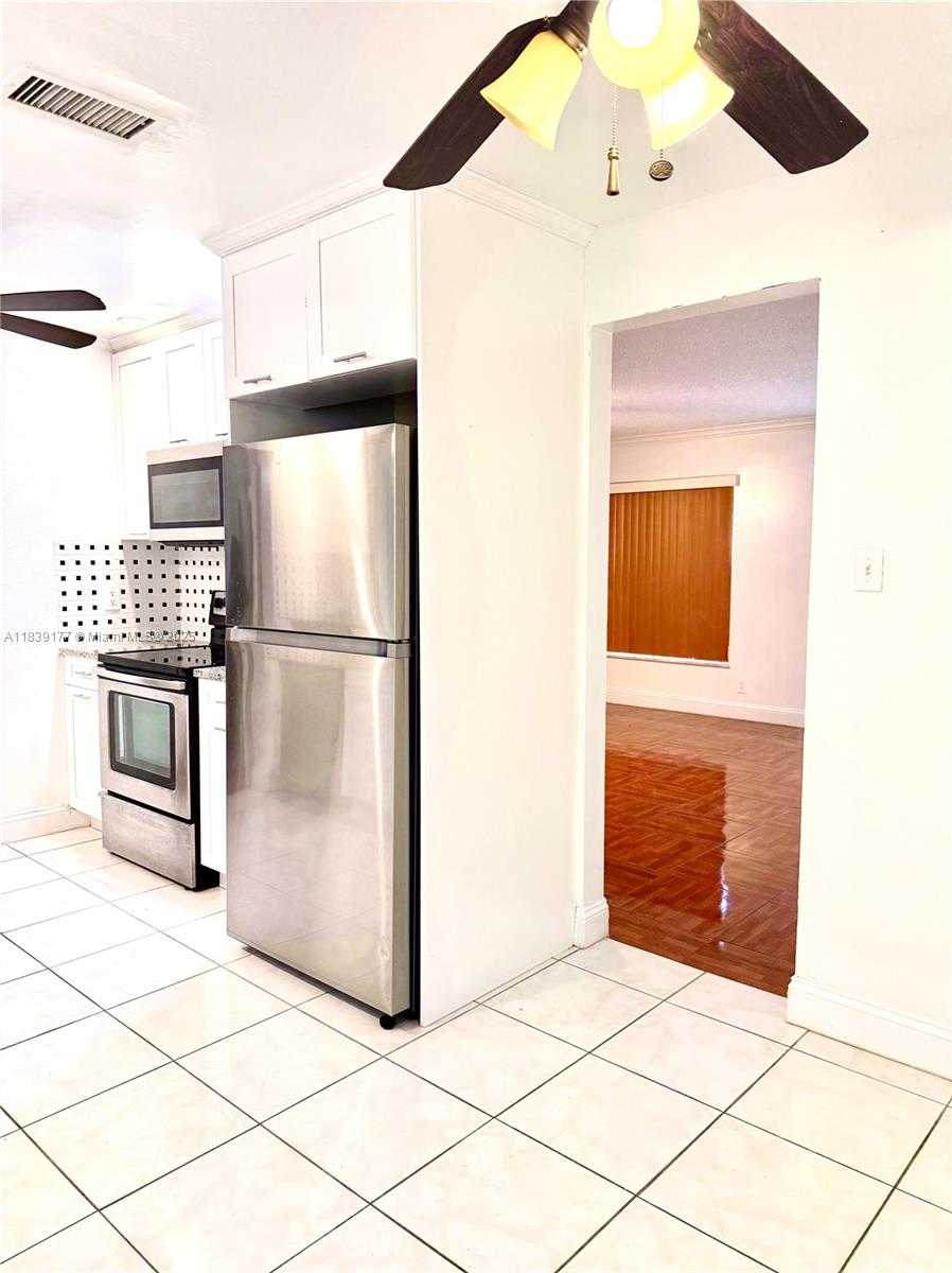 Small Image of 7215 NORTH WEST 8TH ST, Margate Number 18