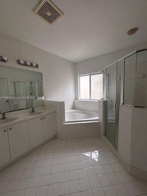 Small Image of 1464 NORTH EAST 40TH RD, Homestead Number 18