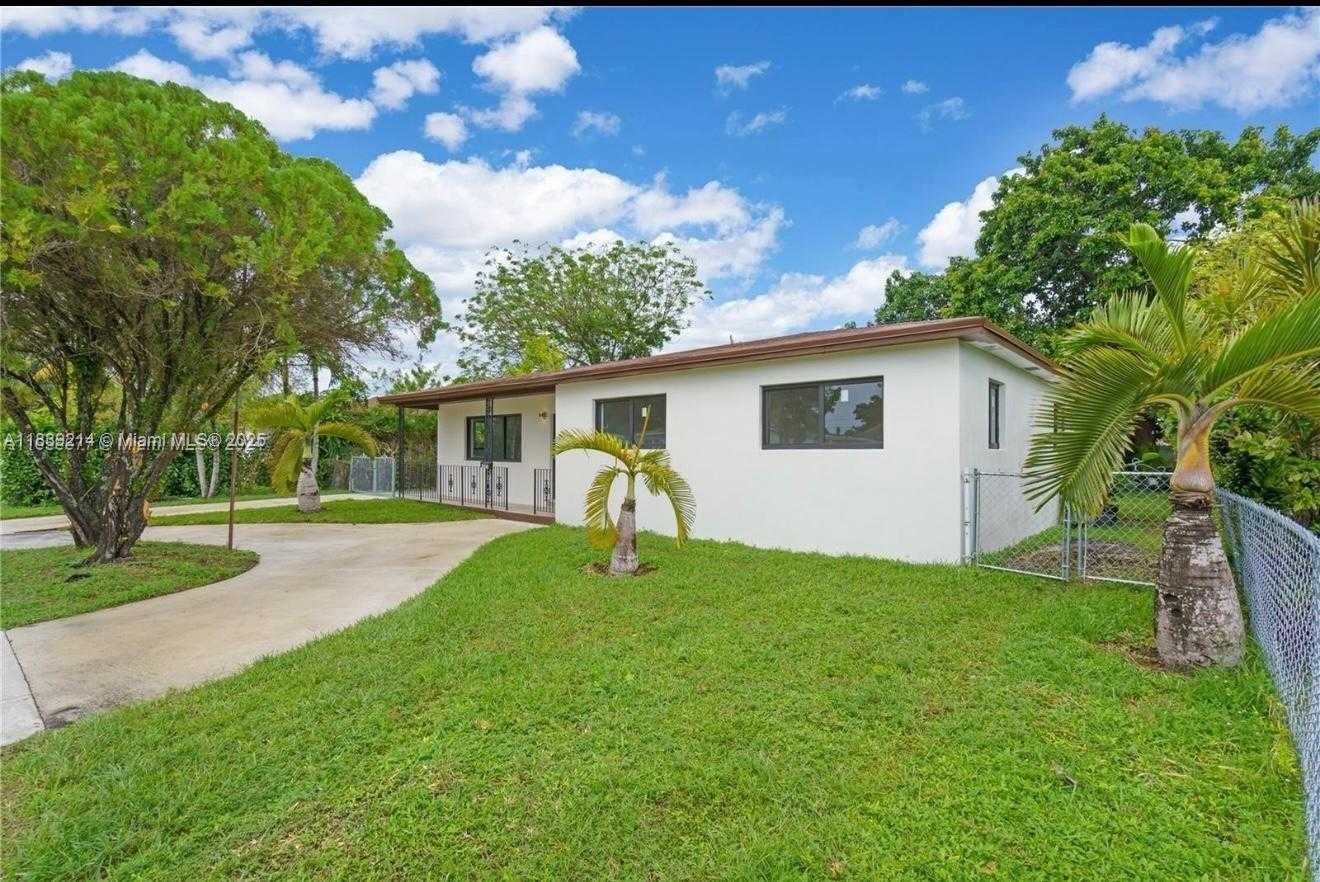 Small Image of 1521 NORTH WEST 134TH ST, Miami Number 2