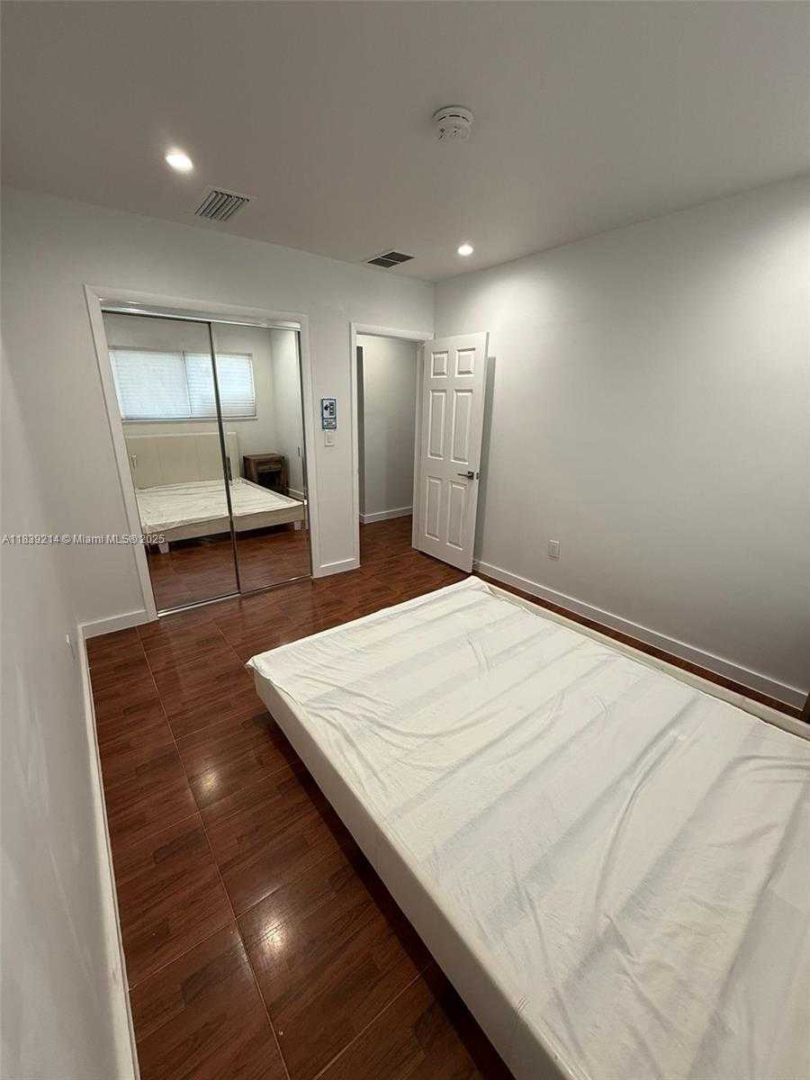 Small Image of 1521 NORTH WEST 134TH ST, Miami Number 25