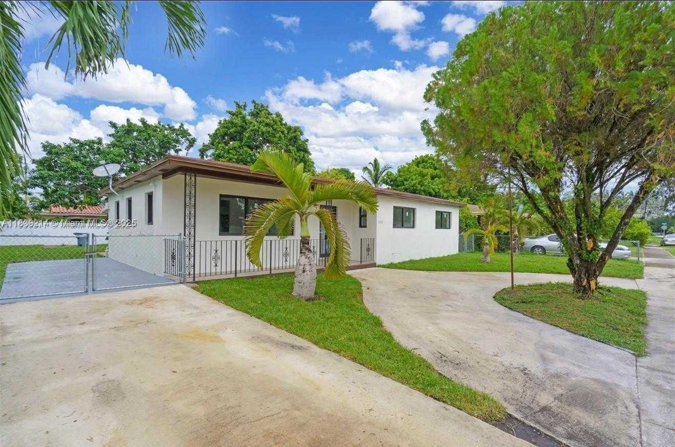 Small Image of 1521 NORTH WEST 134TH ST, Miami Number 3