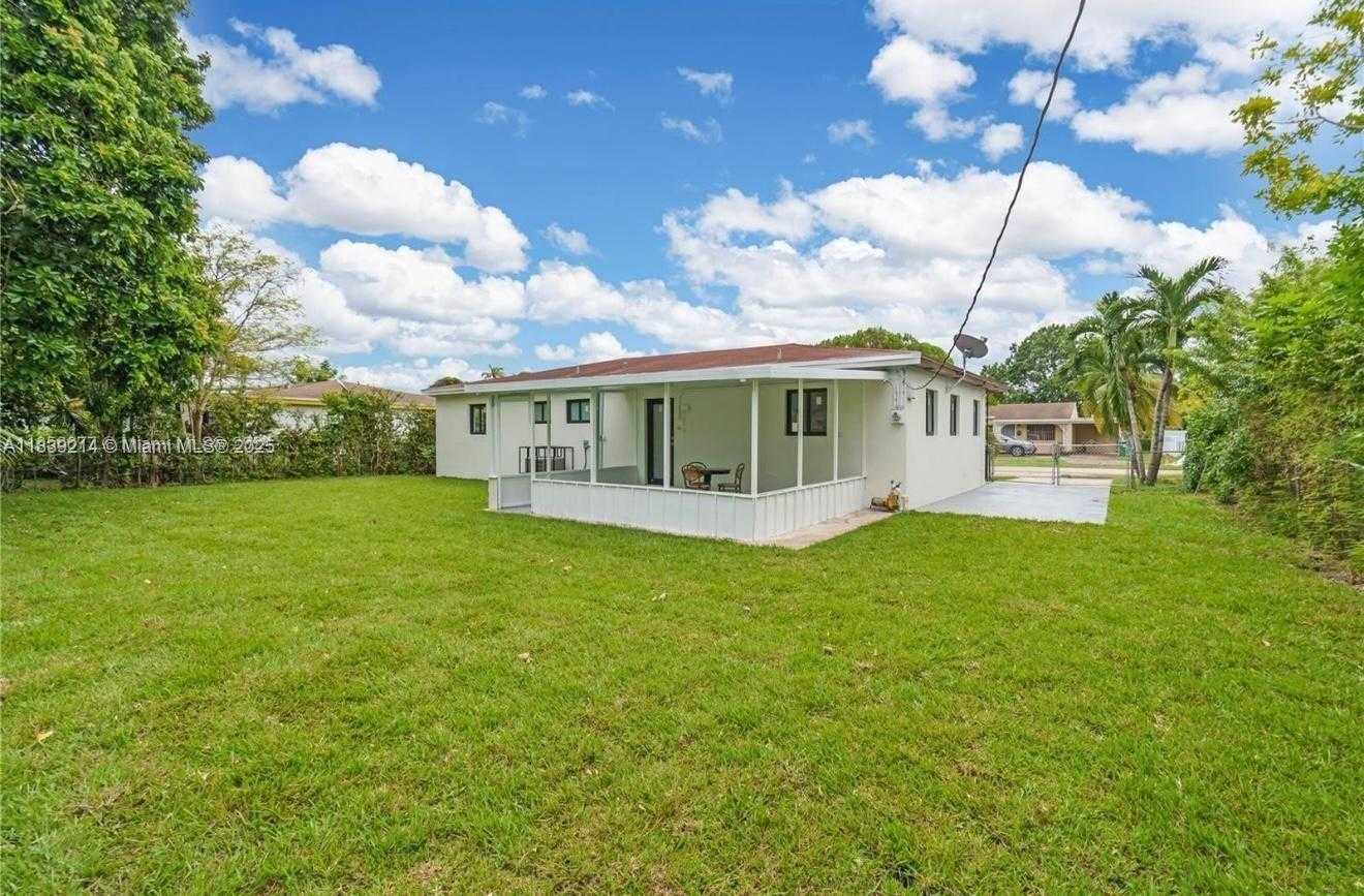Small Image of 1521 NORTH WEST 134TH ST, Miami Number 33