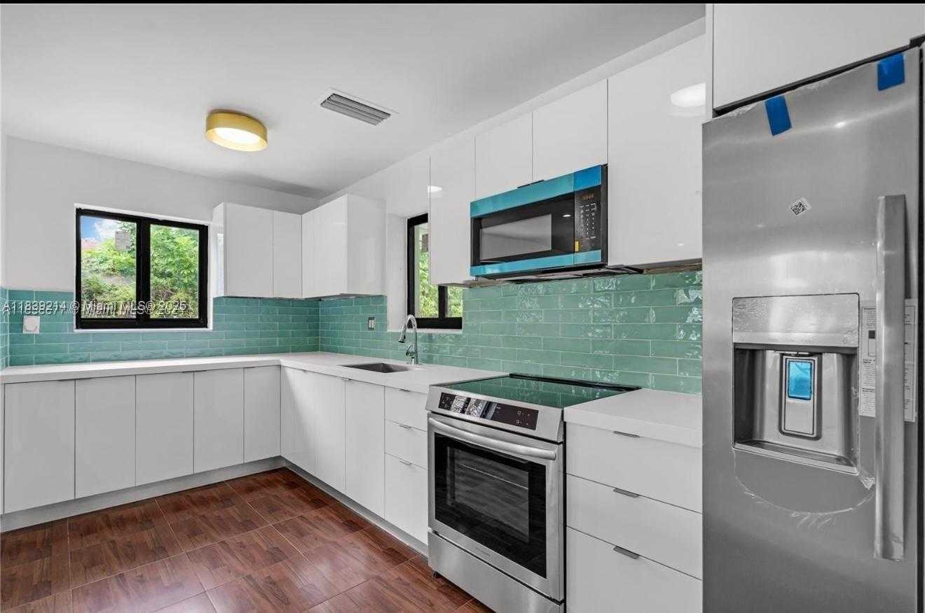 Small Image of 1521 NORTH WEST 134TH ST, Miami Number 6