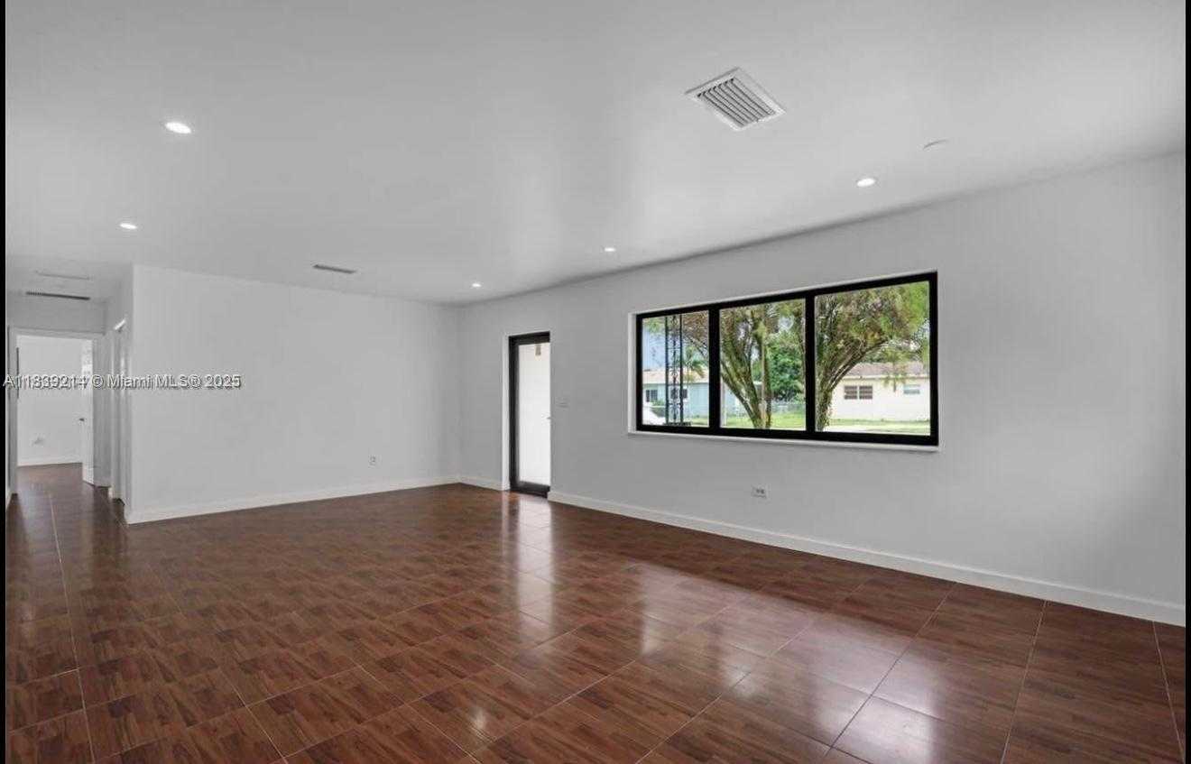 Small Image of 1521 NORTH WEST 134TH ST, Miami Number 7