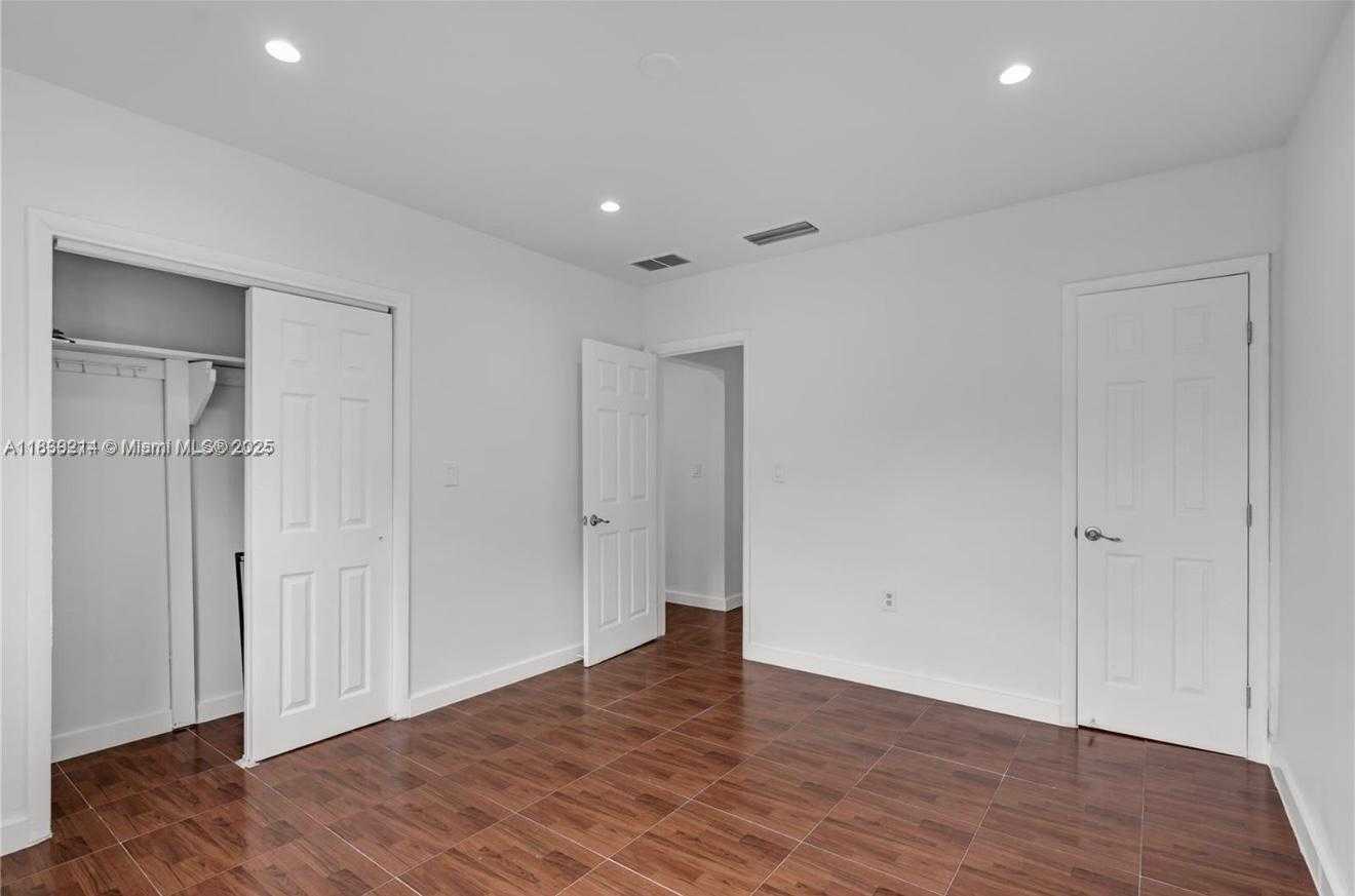Small Image of 1521 NORTH WEST 134TH ST, Miami Number 9