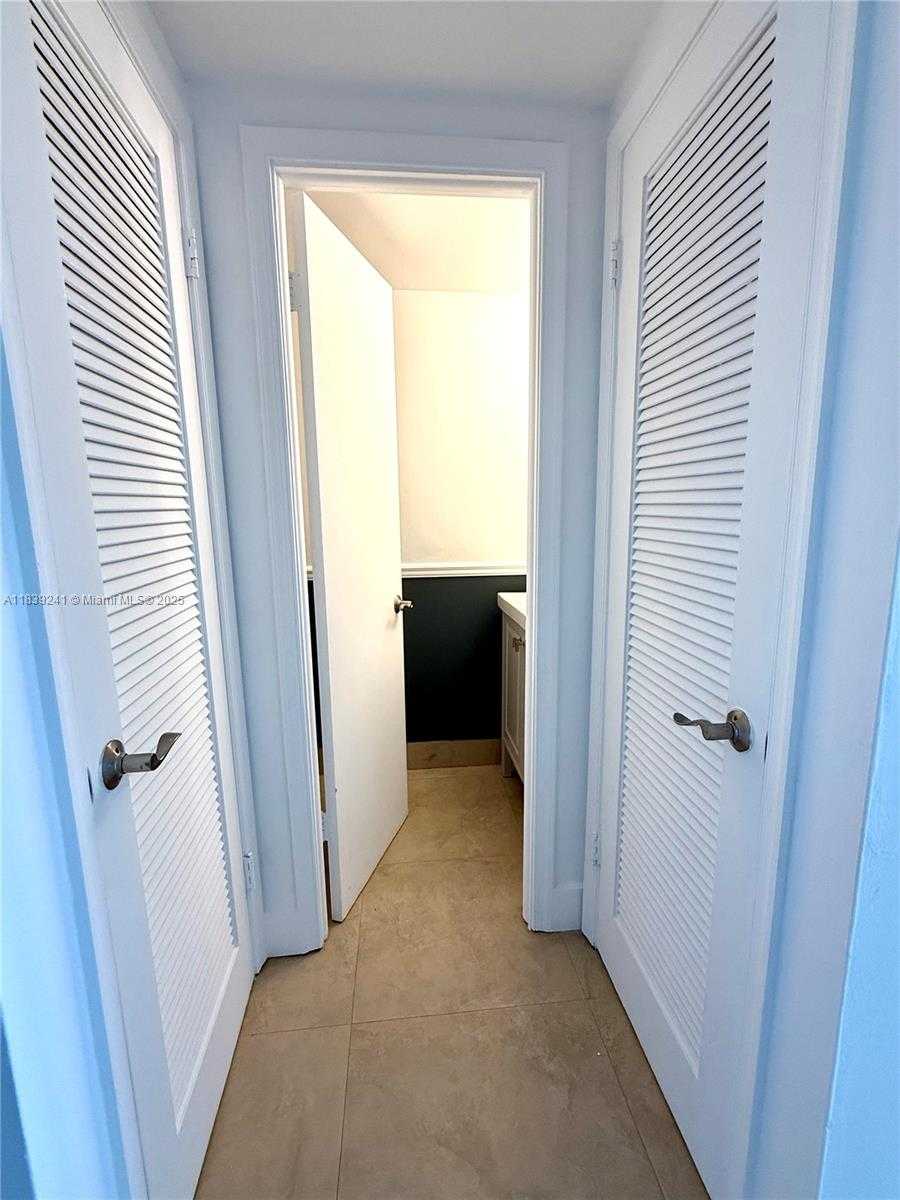 Small Image of 1080 94TH ST #602, Bay Harbor Islands Number 19