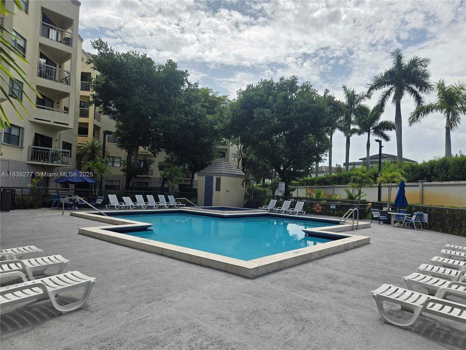 Small Image of 8290 NORTH WEST LAKE DR #106, Doral Number 10