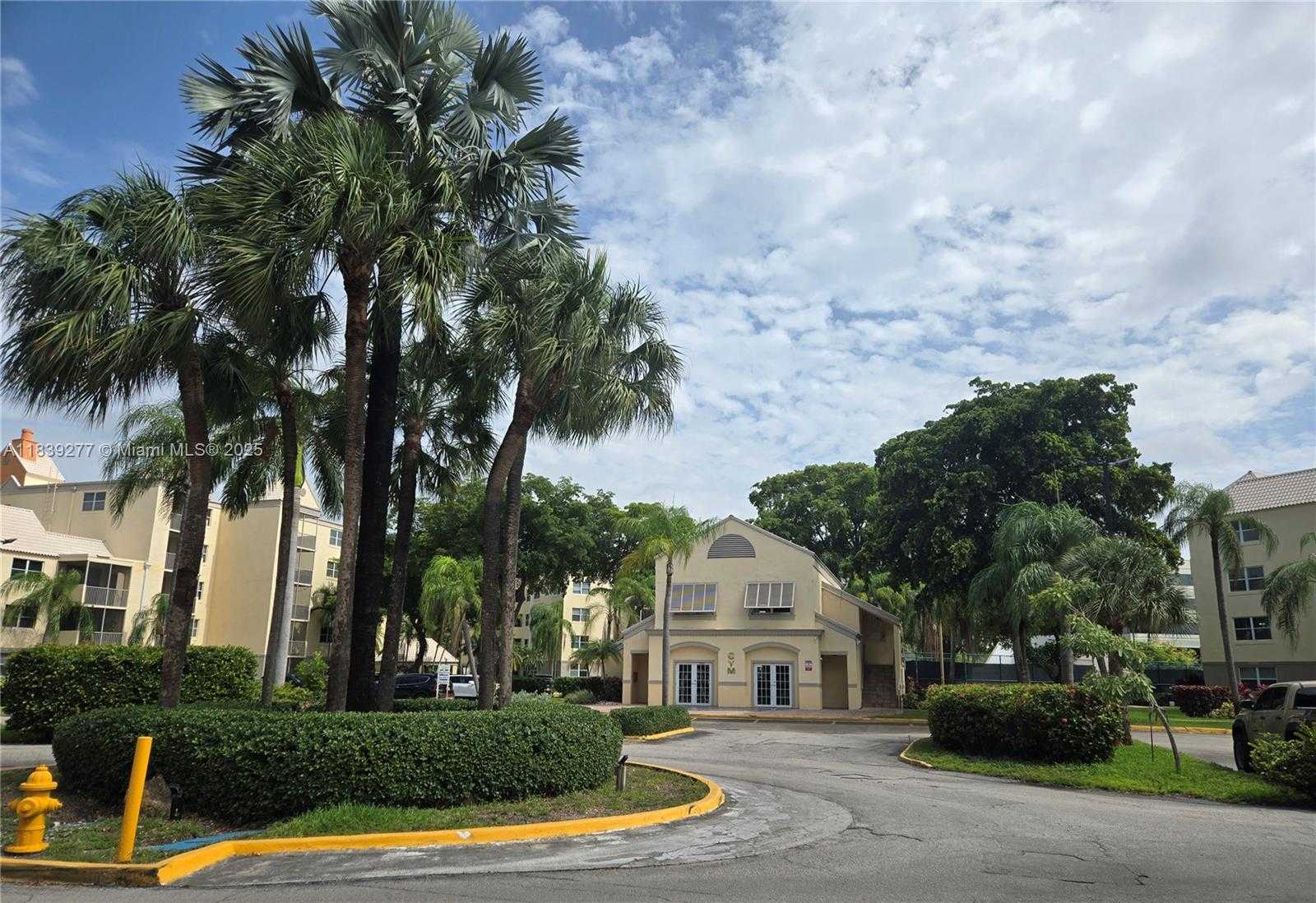 Small Image of 8290 NORTH WEST LAKE DR #106, Doral Number 12