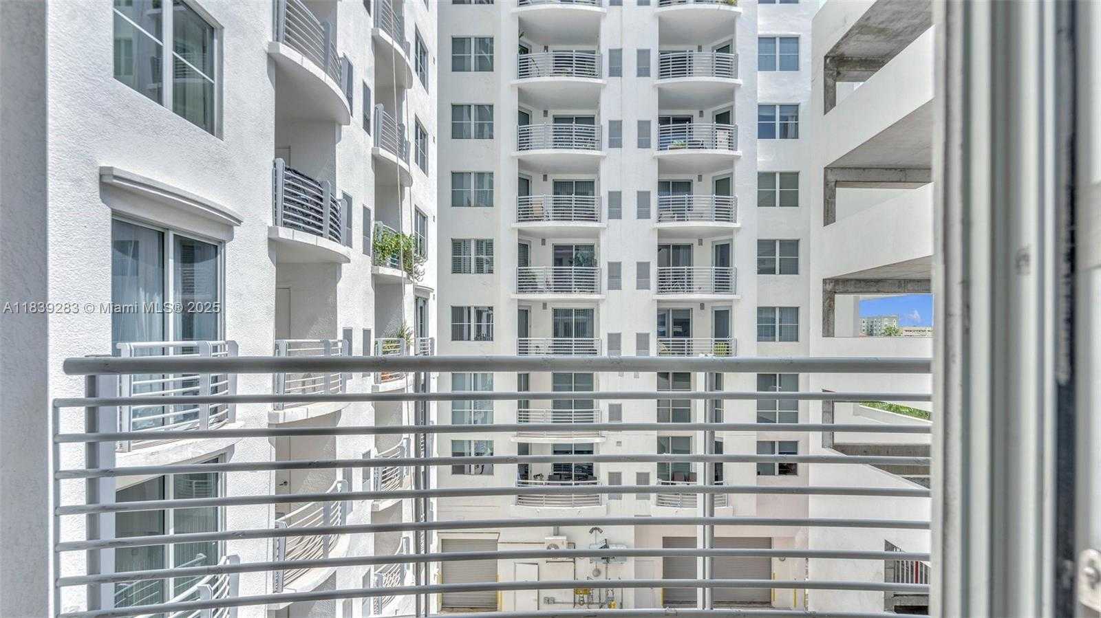 Small Image of 1830 RADIUS DR #405, Hollywood Number 32