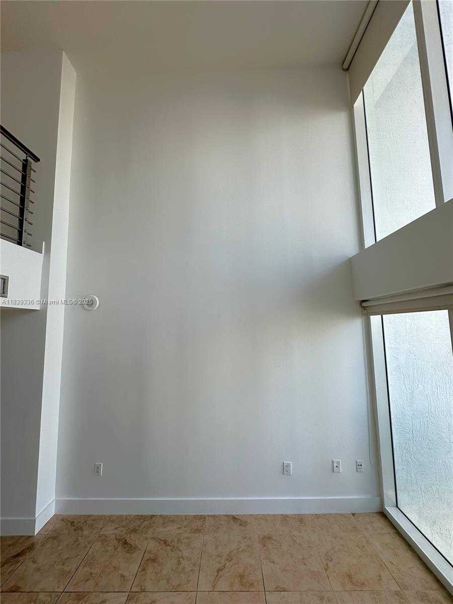 Small Image of 41 SOUTH EAST 5TH ST #1803, Miami Number 16