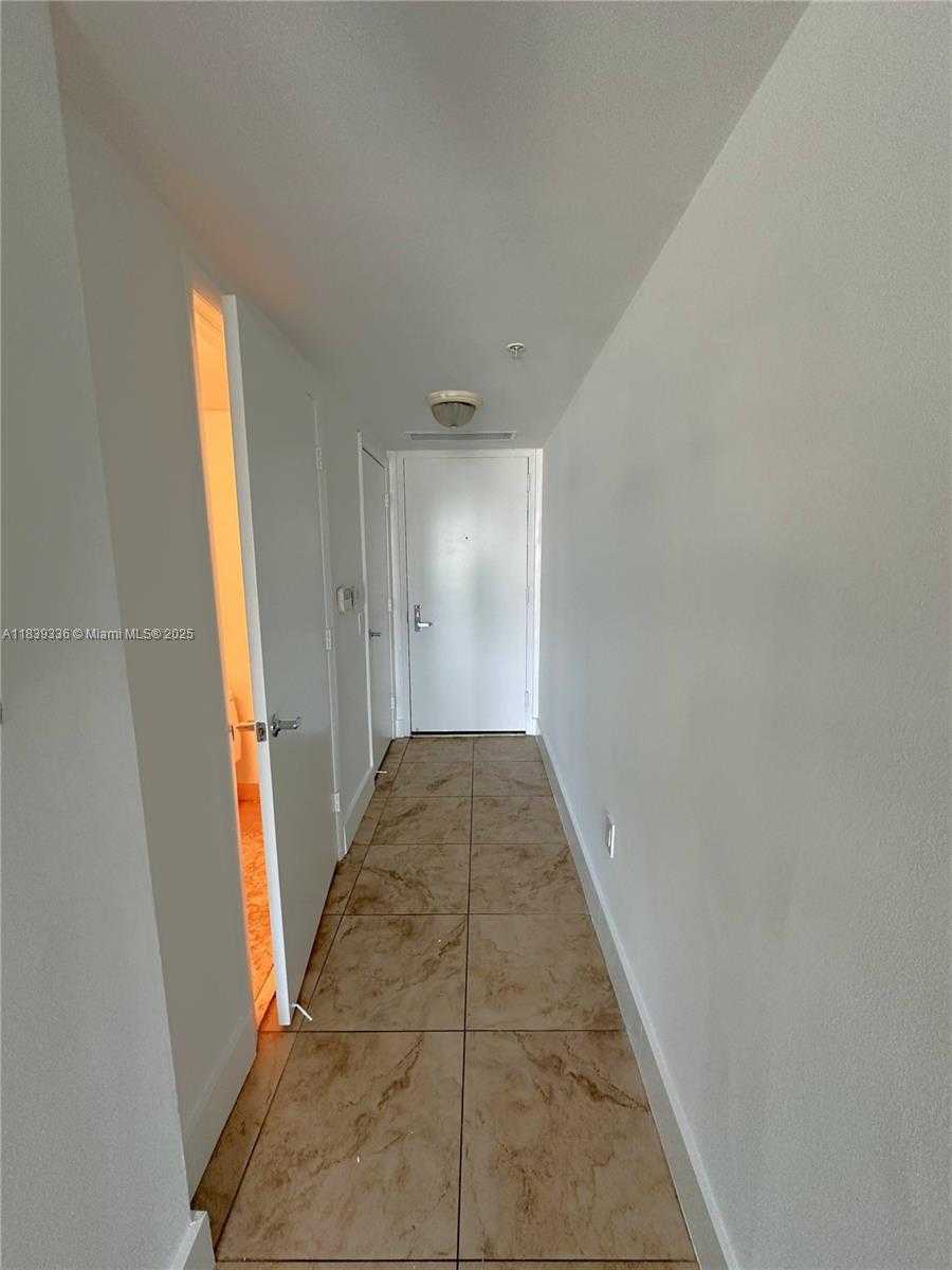 Small Image of 41 SOUTH EAST 5TH ST #1803, Miami Number 17