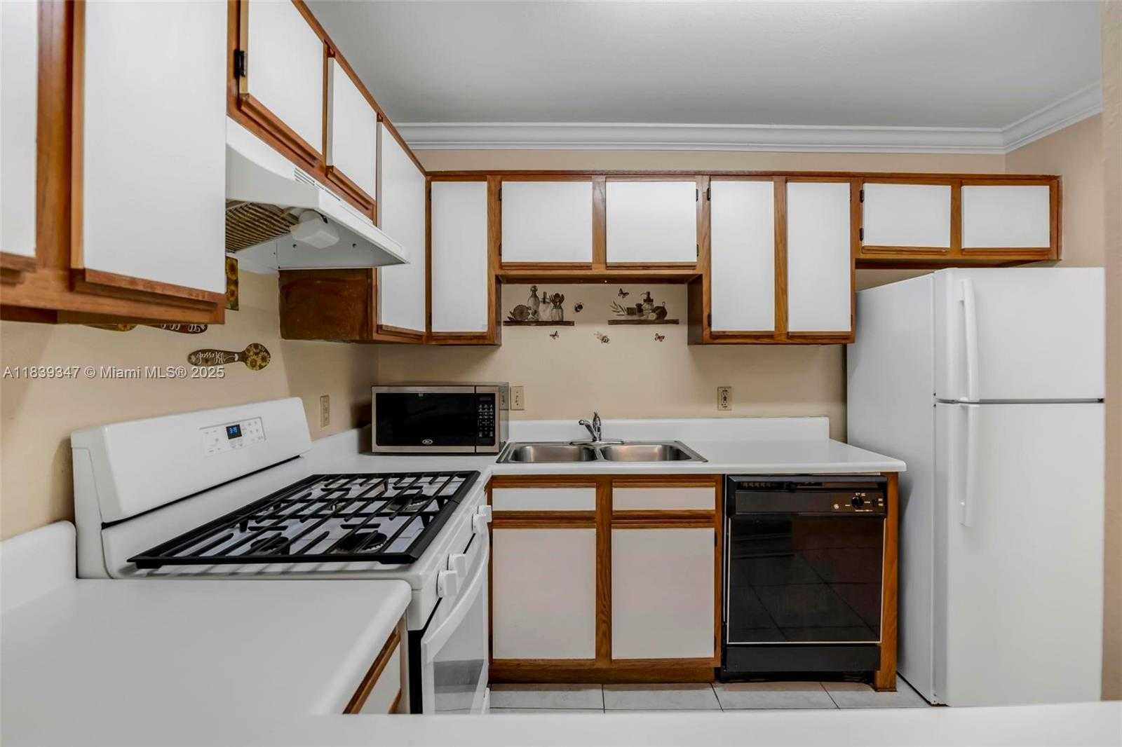 Small Image of 15290 SOUTH WEST 106TH LN #314, Miami Number 10