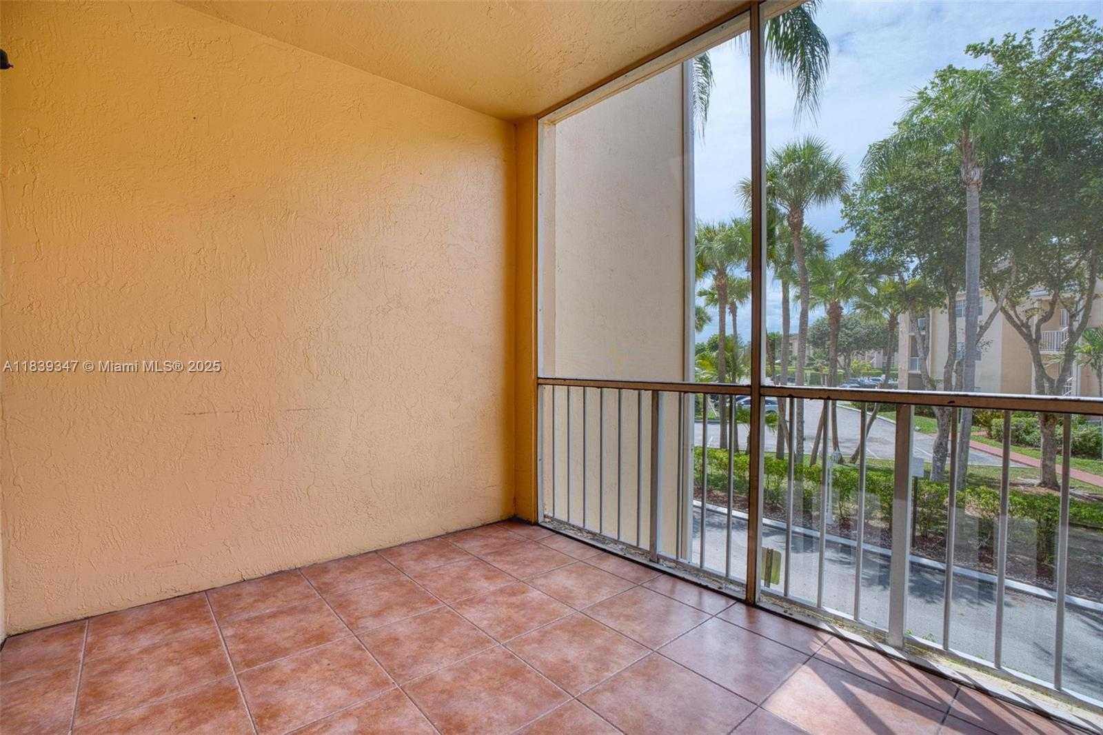 Small Image of 15290 SOUTH WEST 106TH LN #314, Miami Number 13