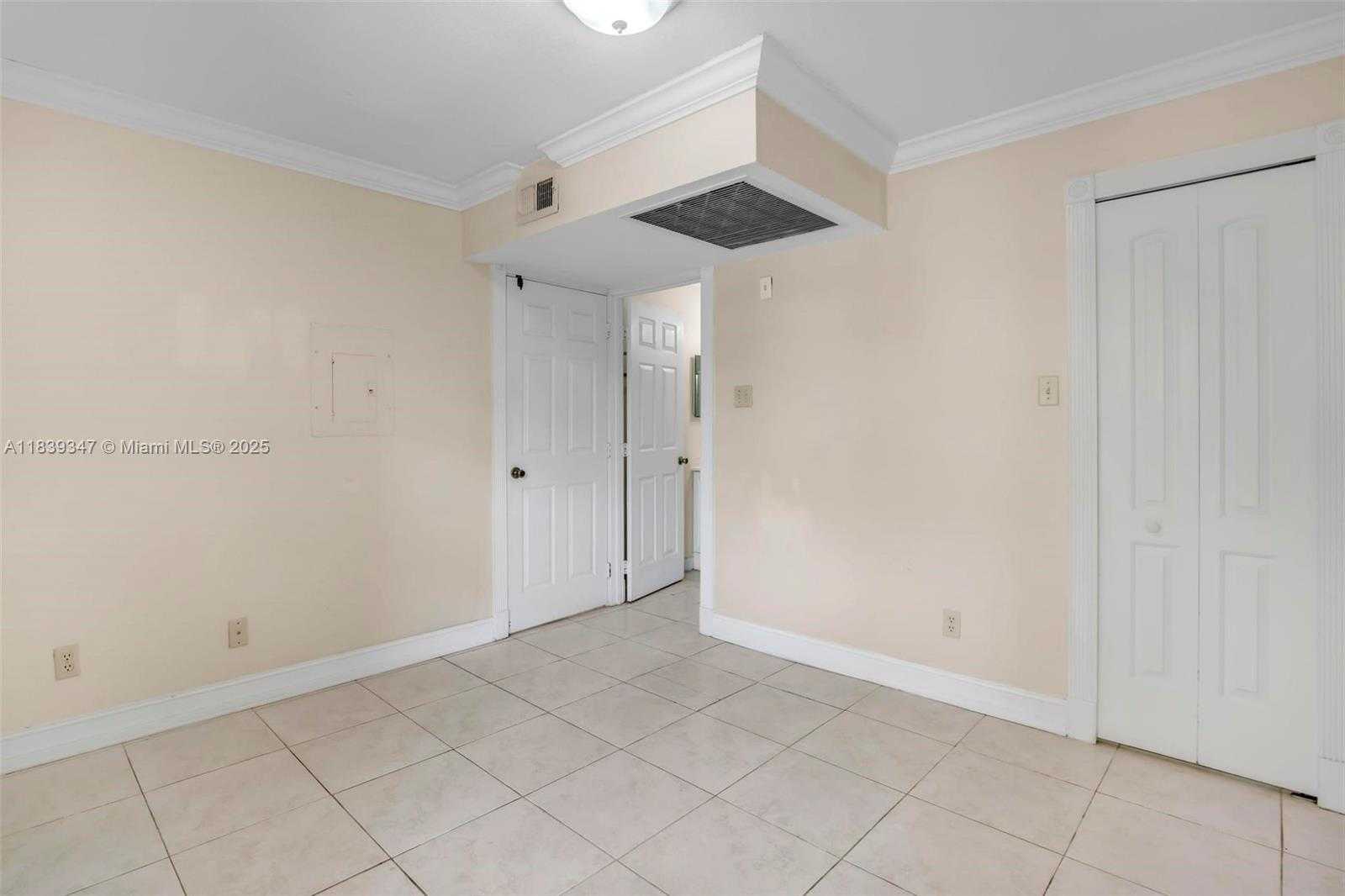 Small Image of 15290 SOUTH WEST 106TH LN #314, Miami Number 19